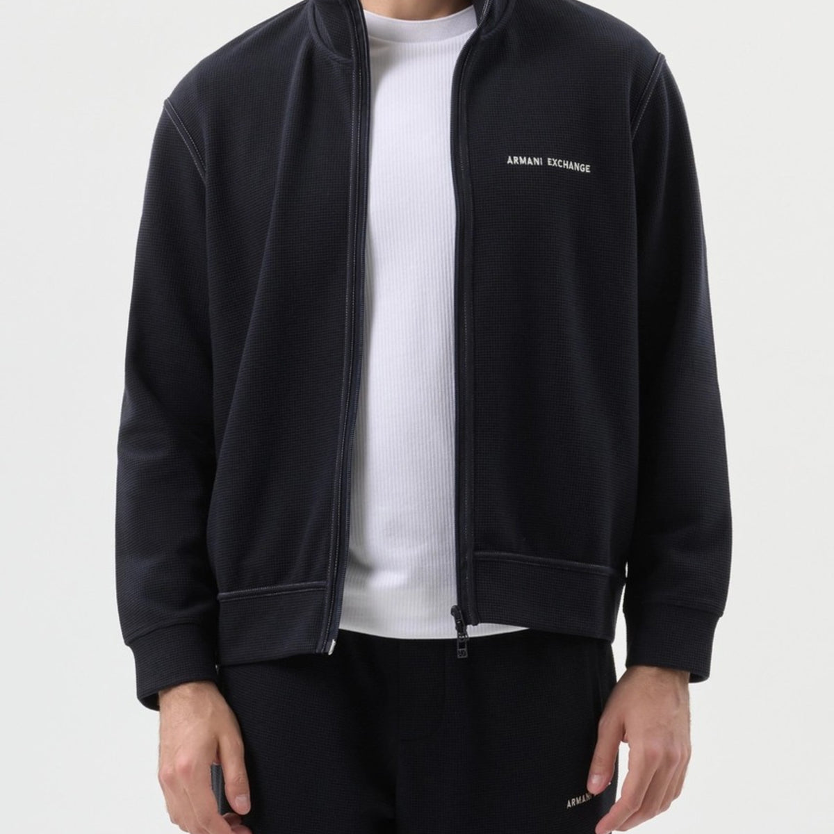 SWEATSHIRT_XM002327AF21870_UB101_Image_2