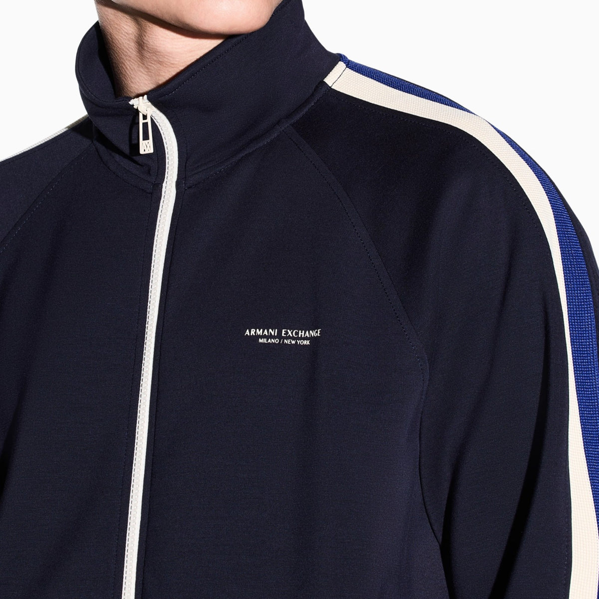 SWEATSHIRT_XM002892AF19936_UB101_Image_4