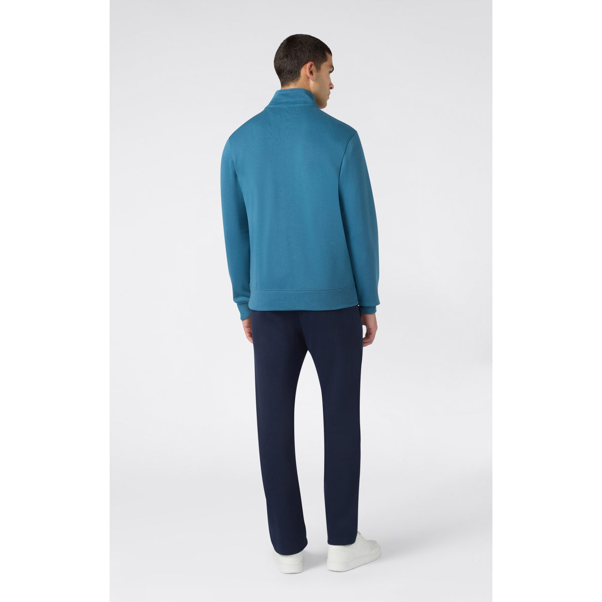SWEATSUIT_221786_BS133_Image_3