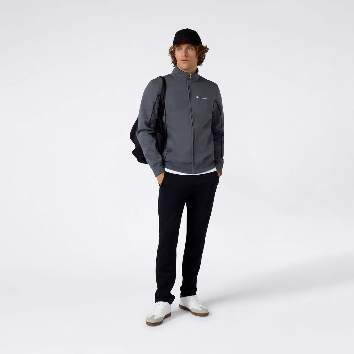 SWEATSUIT_221787_KK022_Image_2
