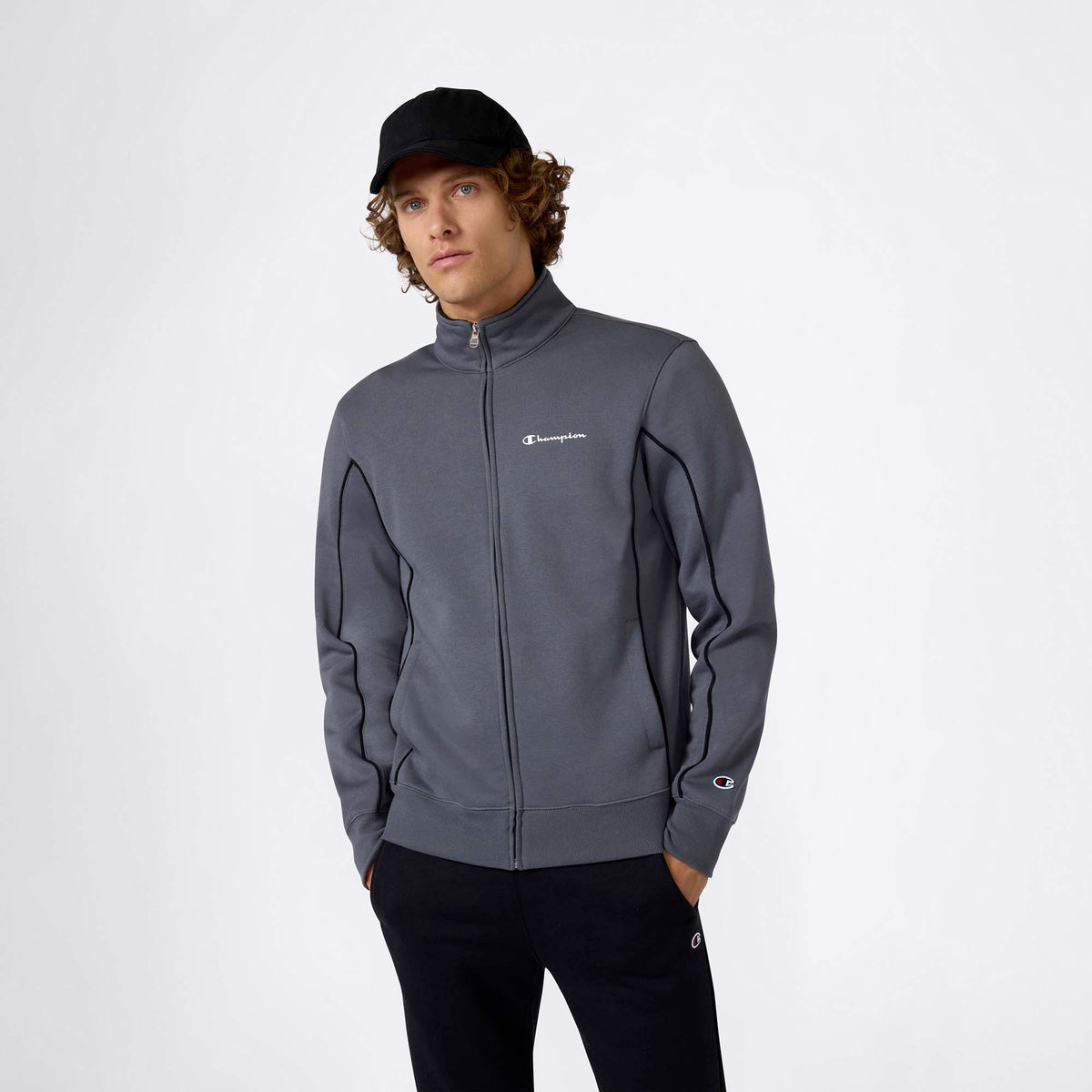 SWEATSUIT_221787_KK022_Image_4