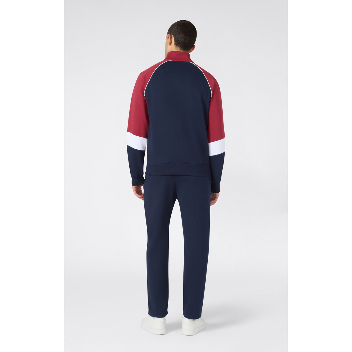 SWEATSUIT_222692_BS501_Image_3