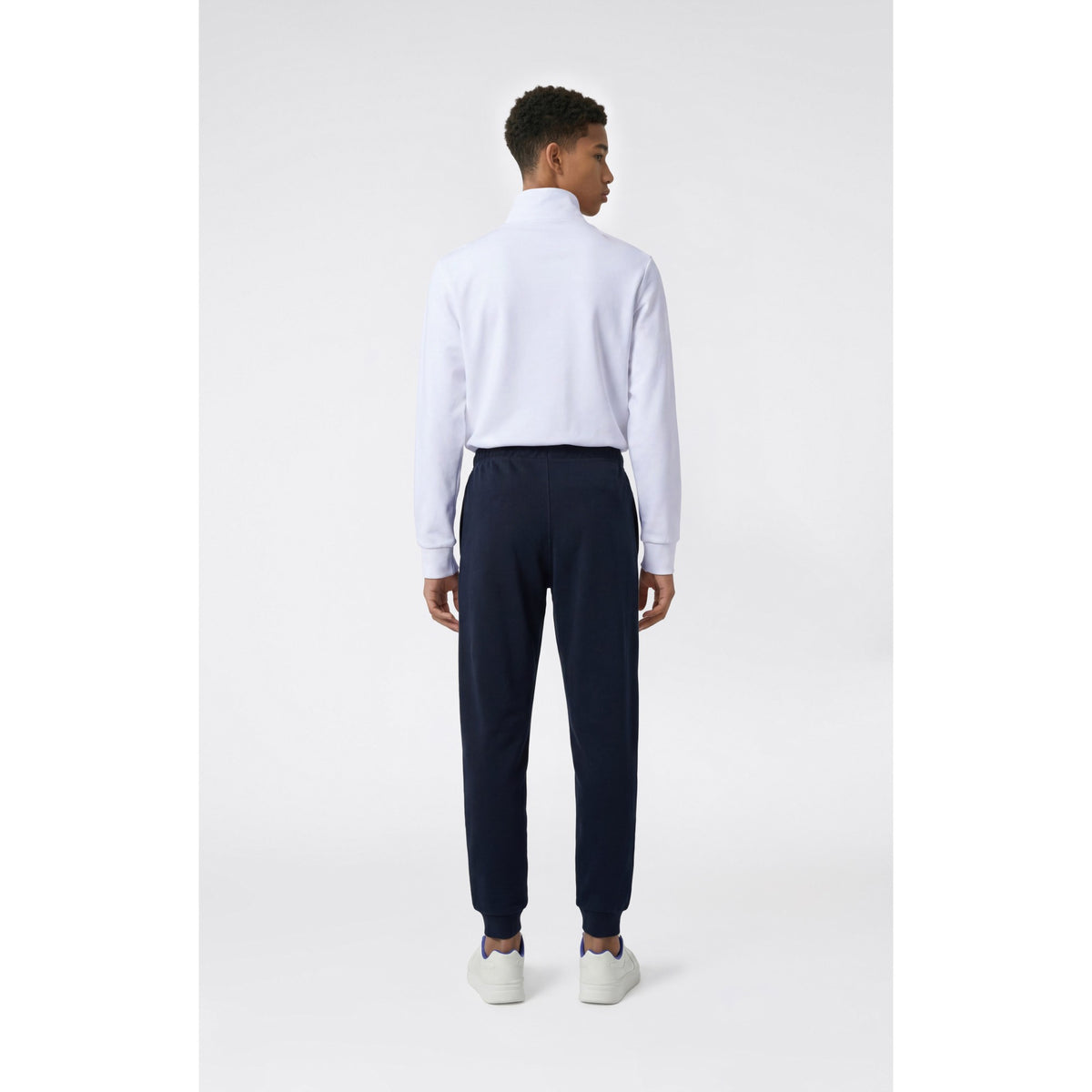 SWEATSUIT_307262_WW001_Image_3