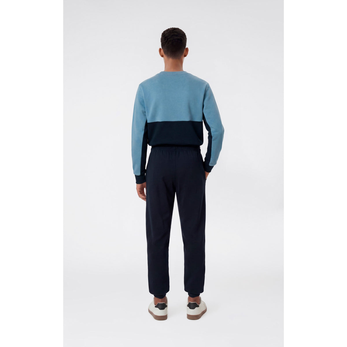 SWEATSUIT_307721_BS501_Image_3