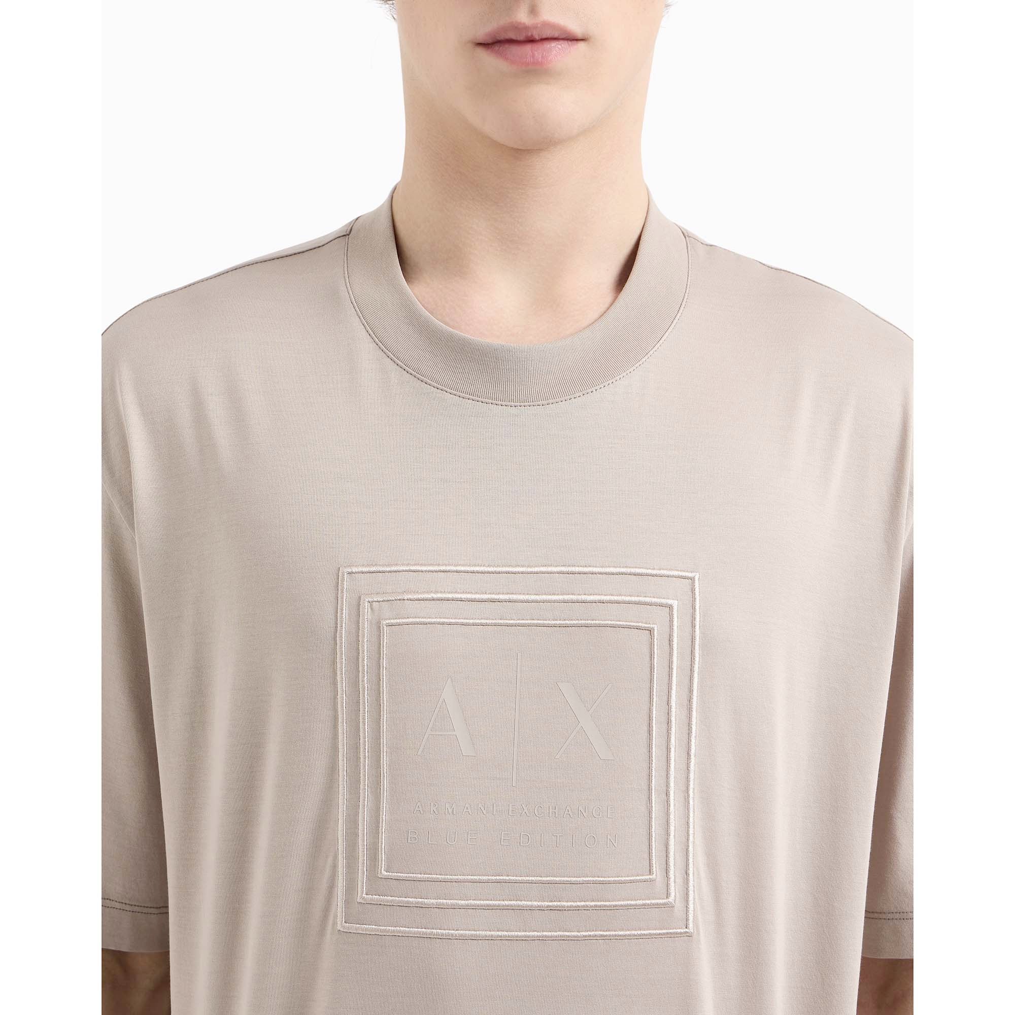 T-SHIRT_XM000358AF10364_U6154_Image_4