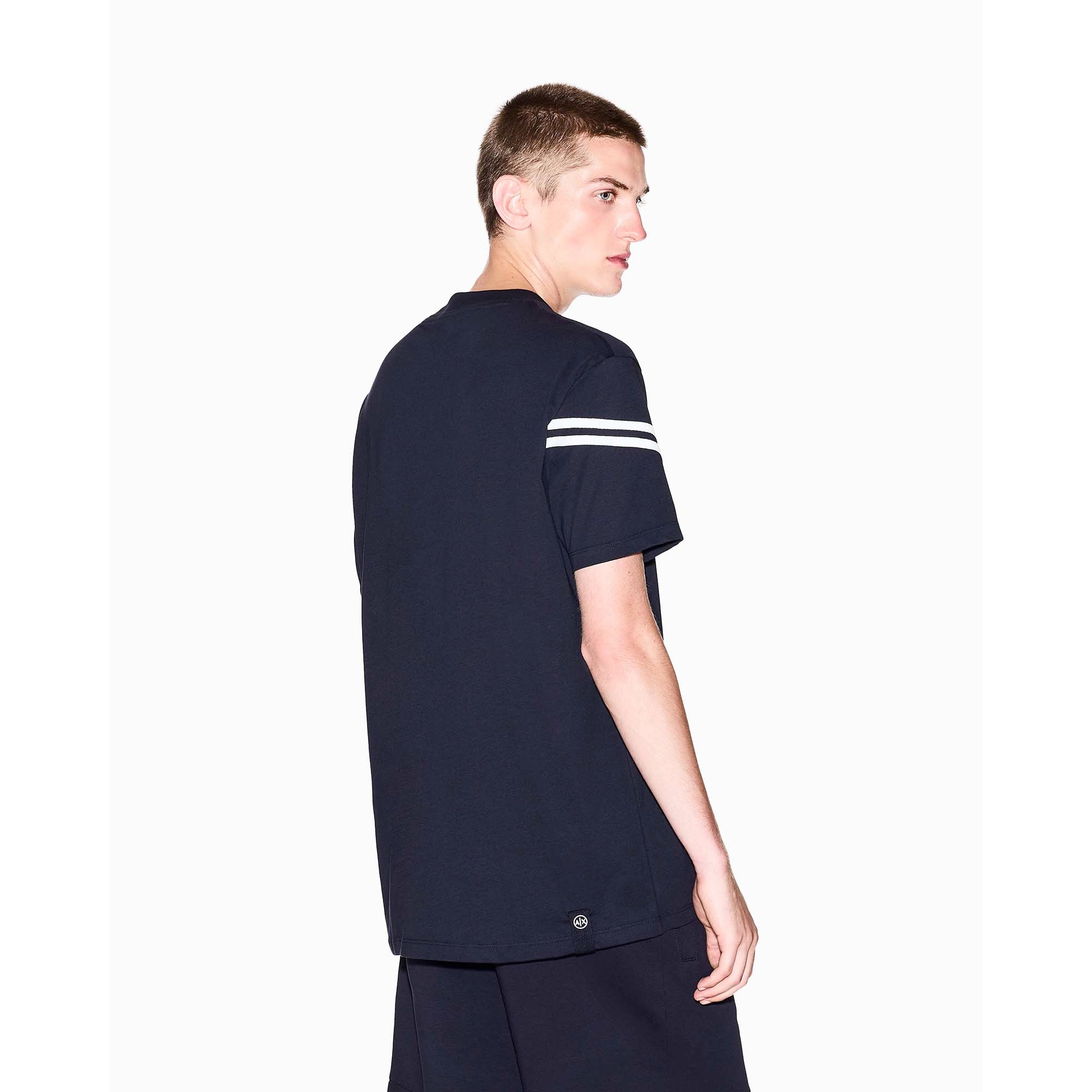 T-SHIRT_XM001081AF12308_UB101_Image_3