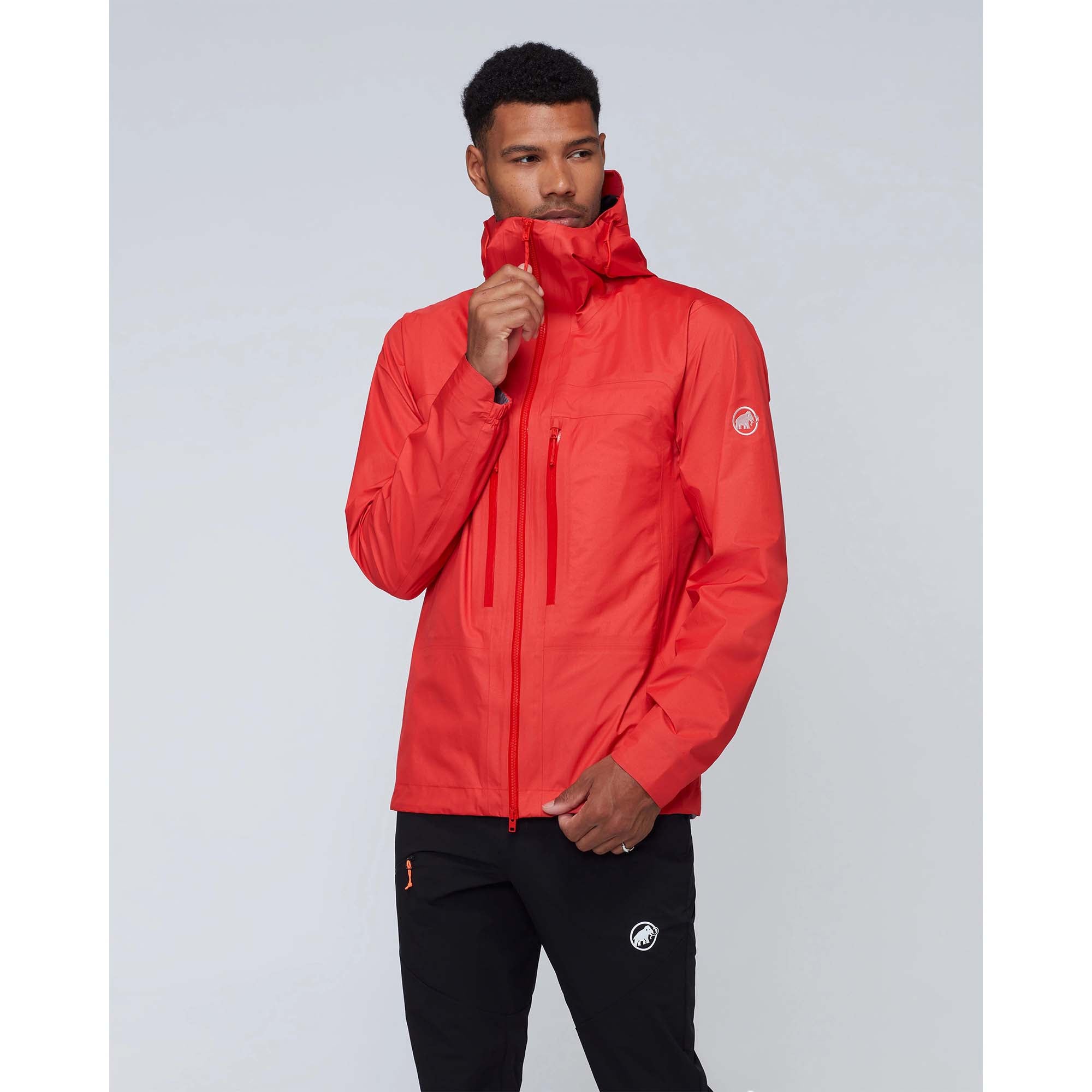 TAISS_LIGHT_HS_HOODED_JACKET_MEN_101032520_3778_Image_2