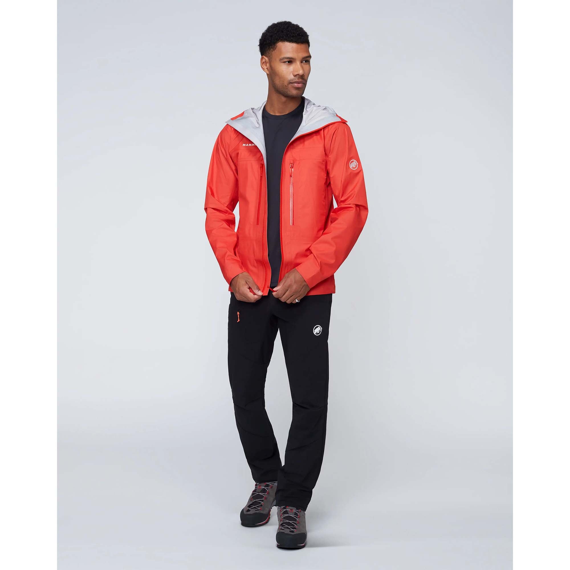 TAISS_LIGHT_HS_HOODED_JACKET_MEN_101032520_3778_Image_9