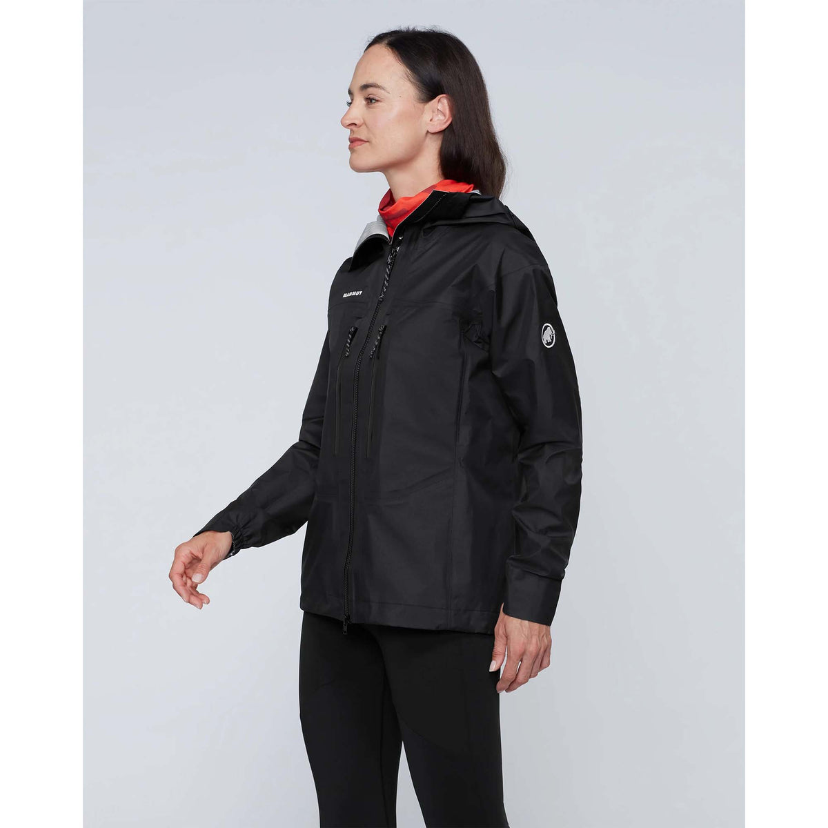 TAISS_LIGHT_HS_HOODED_JACKET_WOMEN_101032530_0001_Image_3