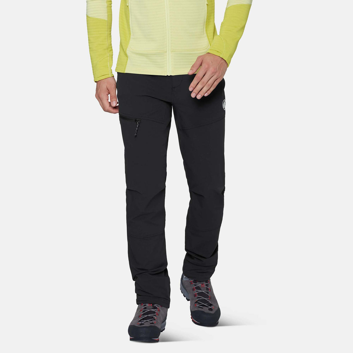 TAISS_SO_PANTS_MEN_102101680_0001_Image_2