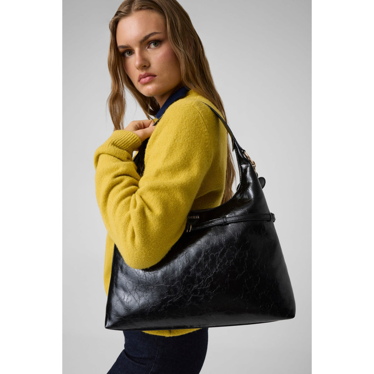 TAYLOR_HOBO_HWTG2325010_BLA_Image_2