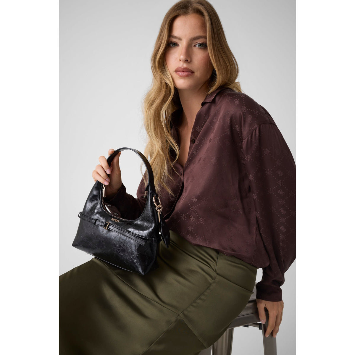 TAYLOR_MINI_HOBO_HWTG2325770_BLA_Image_2