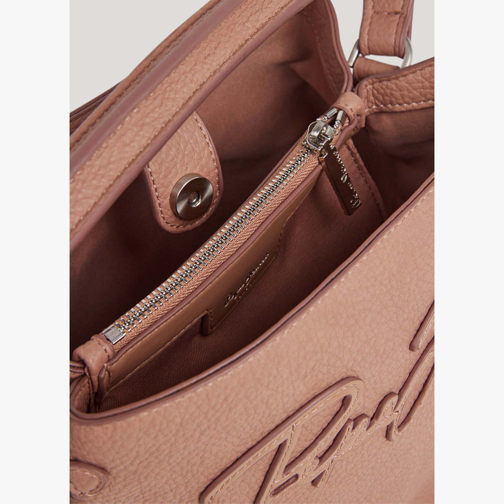 TAYLOR_SCRIPT_PL031665_328_Image_5