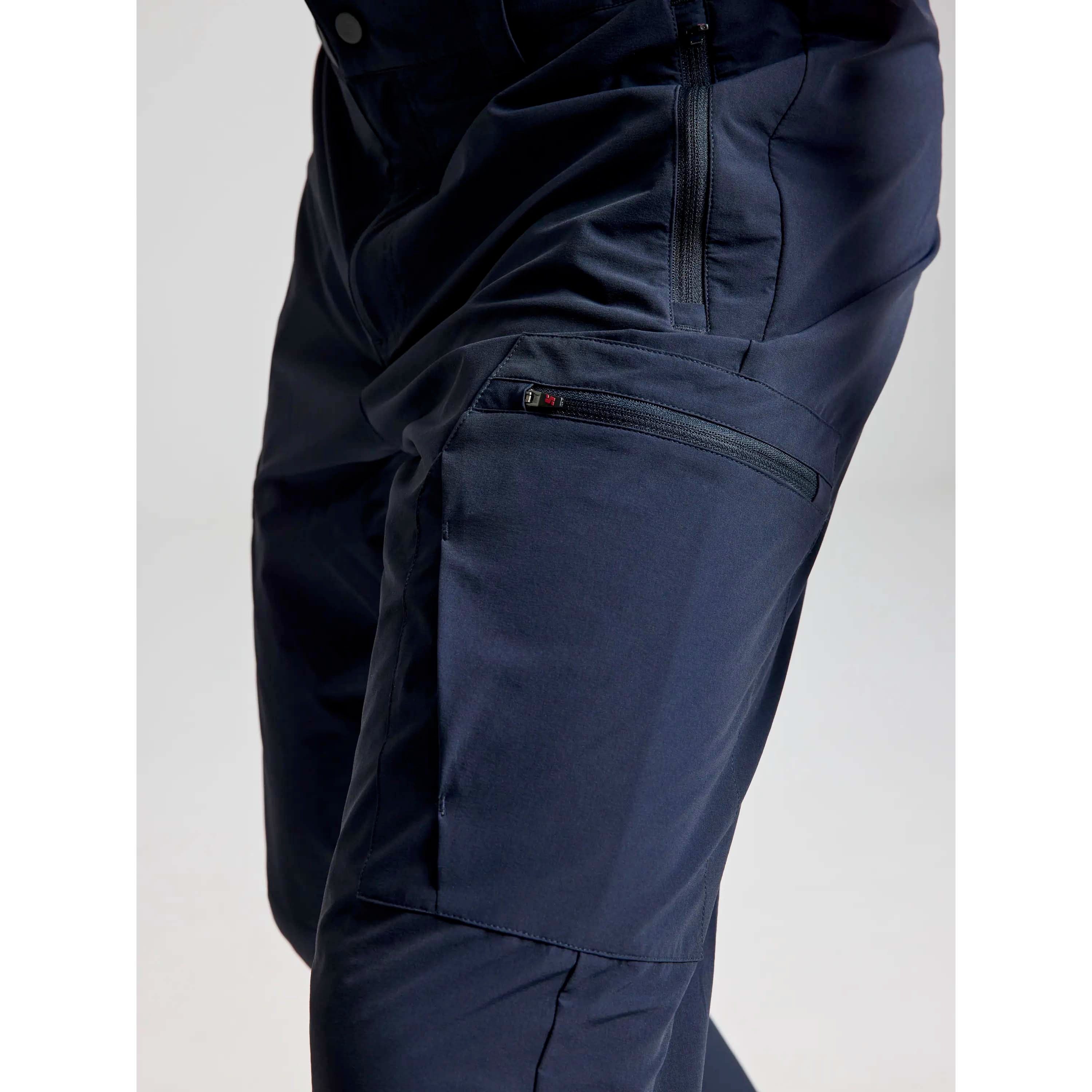 TECH_CARGO_PANT_A104007S00_W13_Image_5