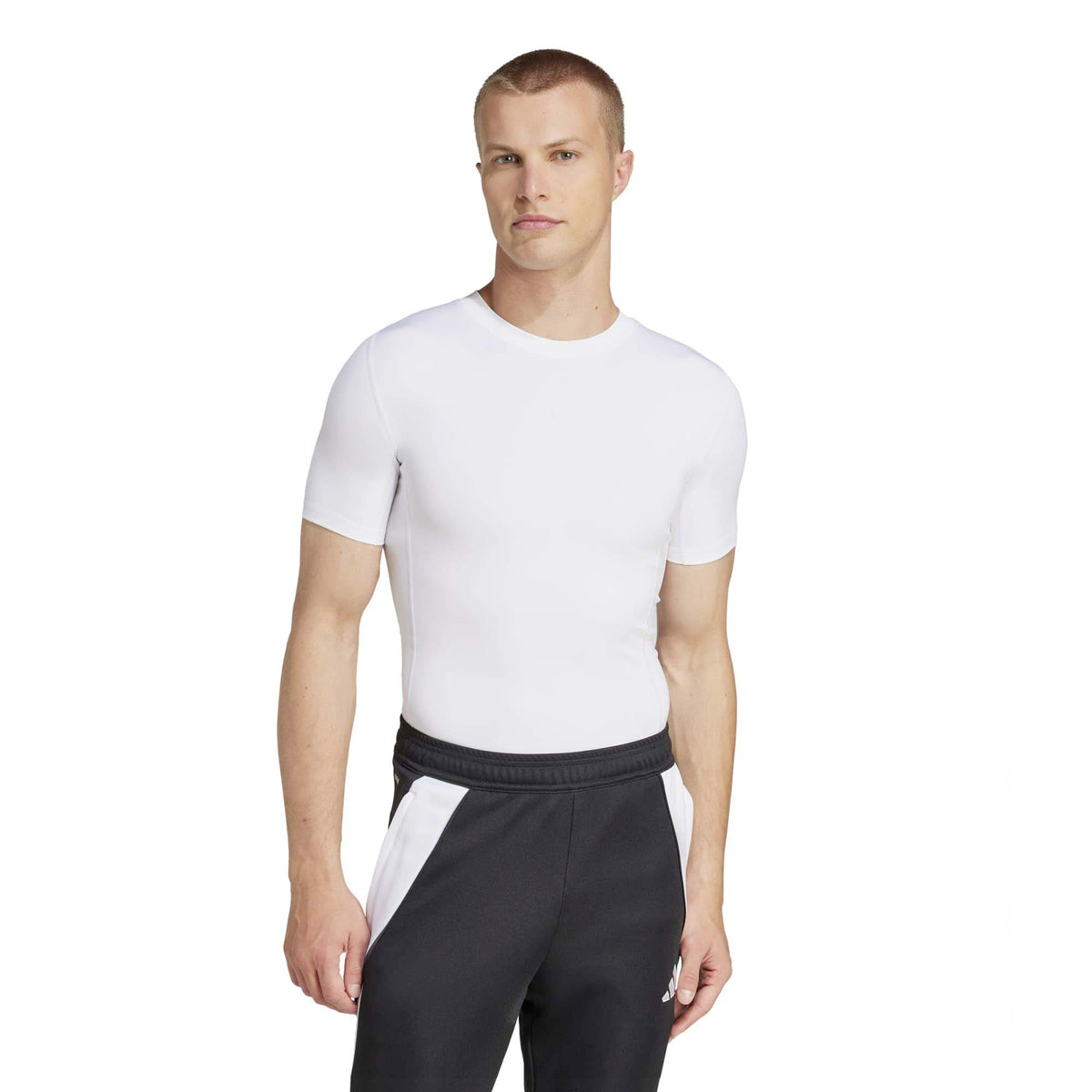 TF_SS_TEE_M_JP4675_WHITE_Image_2