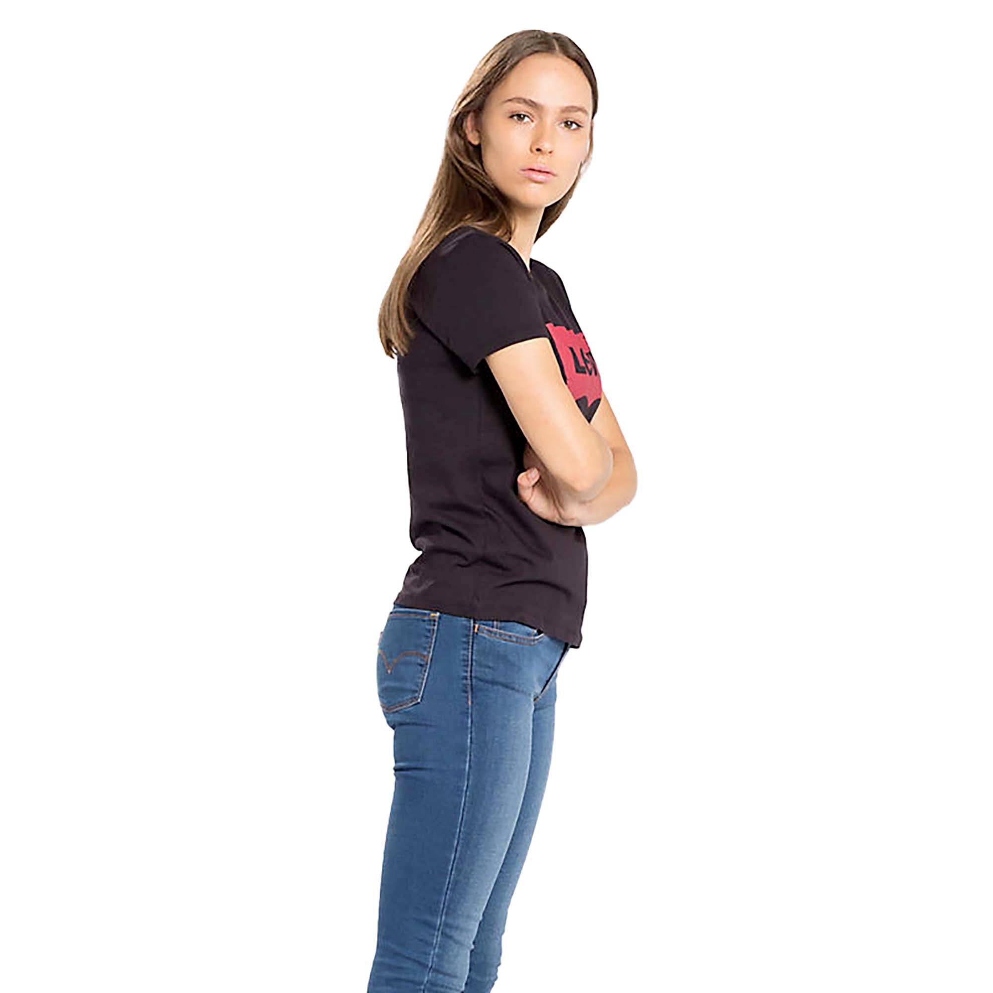 THE_PERFECT_TEE_17369_0201_Image_3