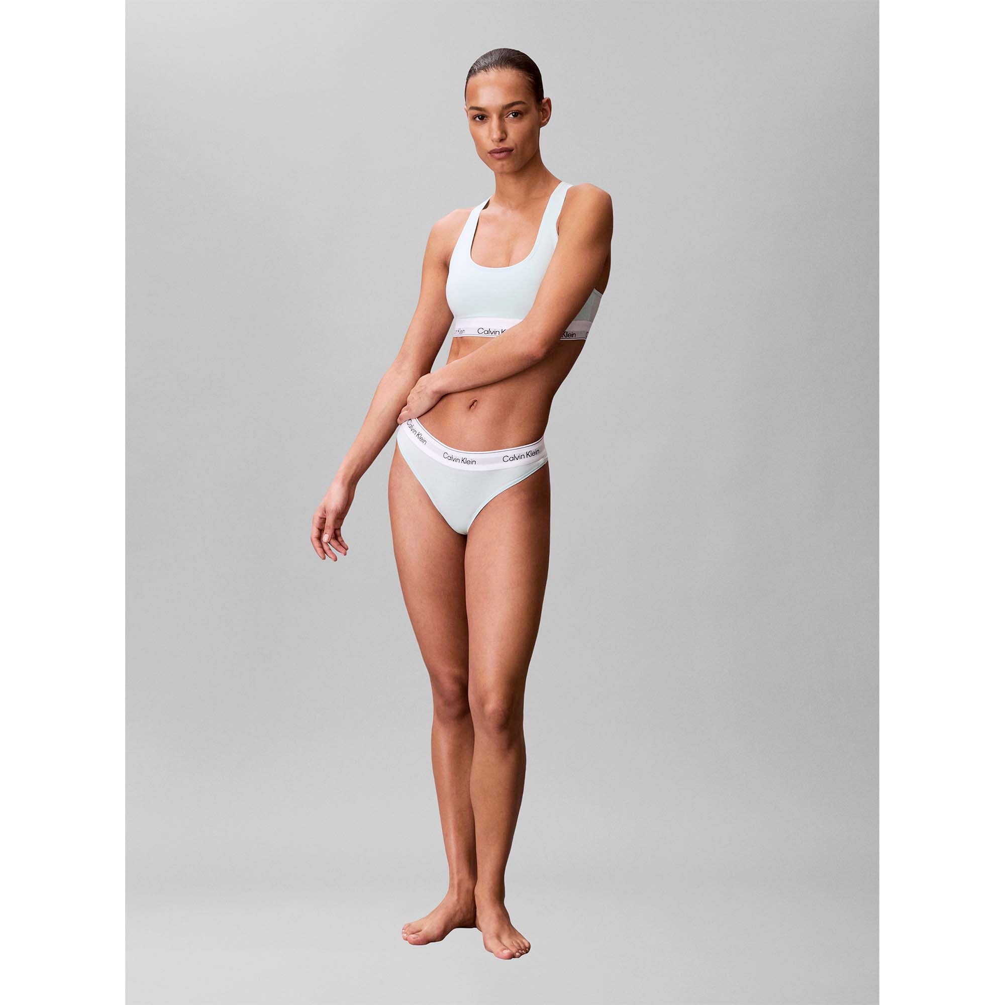 THONG_LV00QF8518_3Q5_Image_6