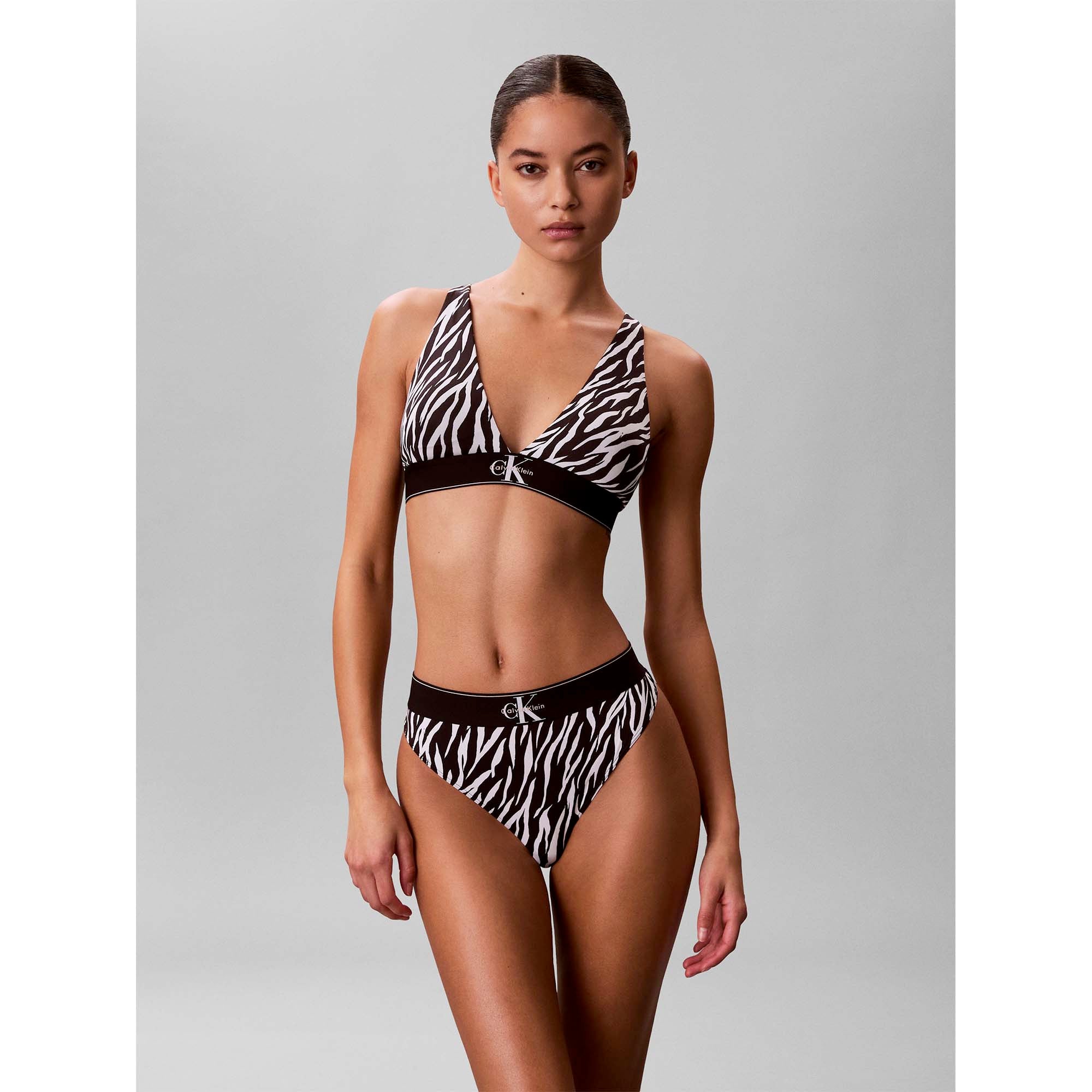 THONG_LV00QF8813_Y3D_Image_2