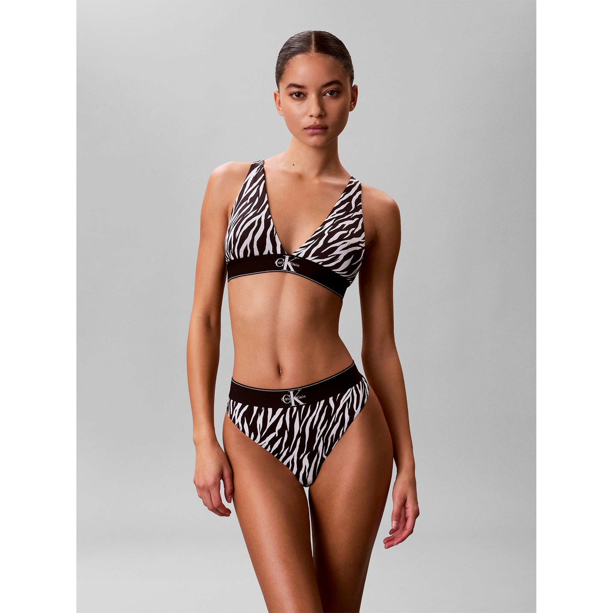 THONG_LV00QF8813_Y3D_Image_2