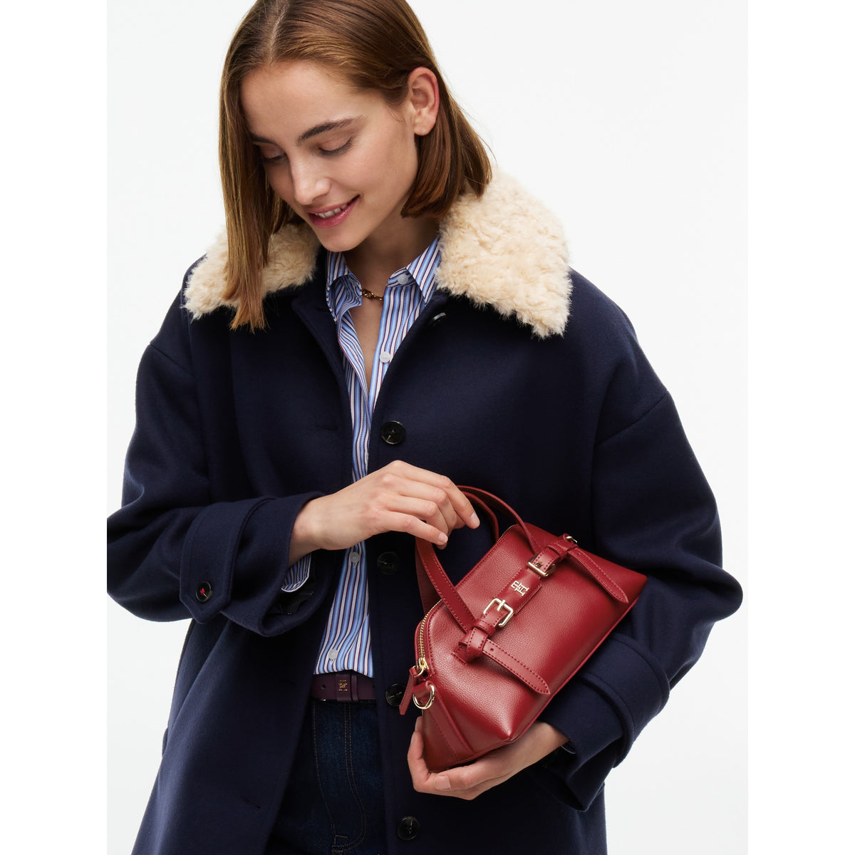 TH_BUCKLE_MINI_TOTE_AW0AW19034_XLI_Image_2