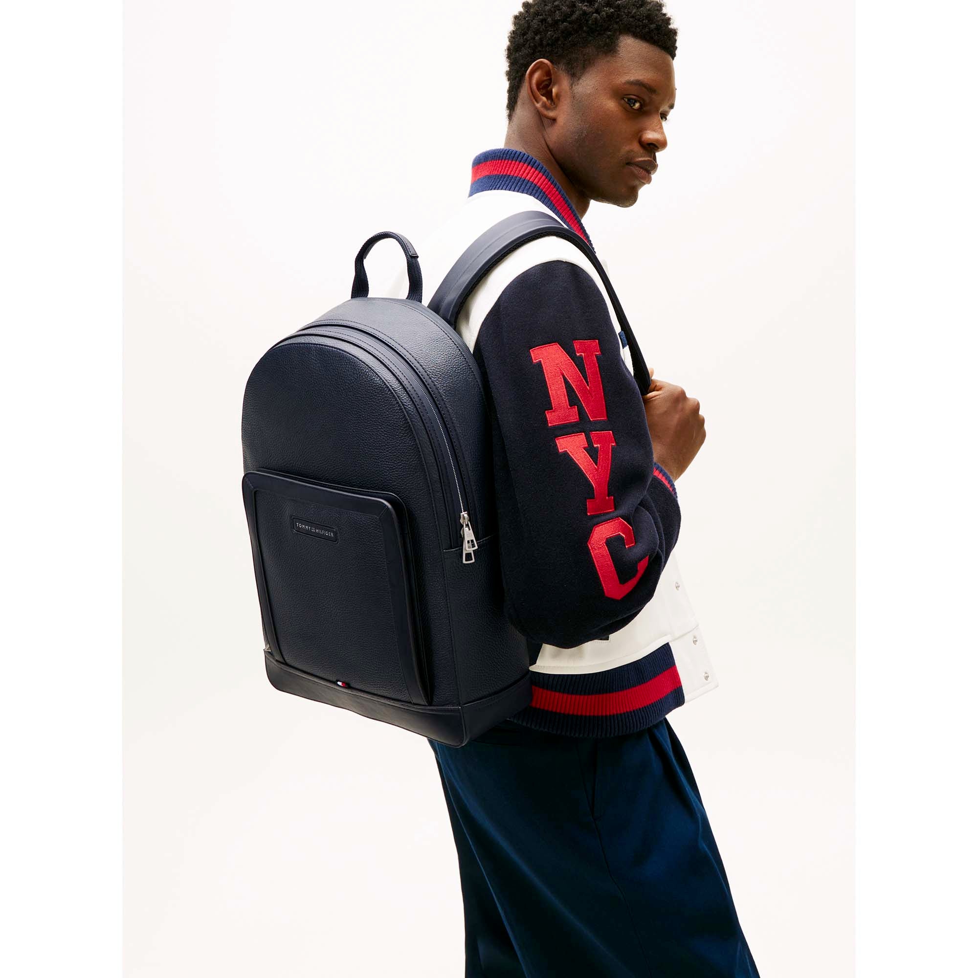 TH_CENTRAL_BACKPACK_AM0AM13983_DW6_Image_5