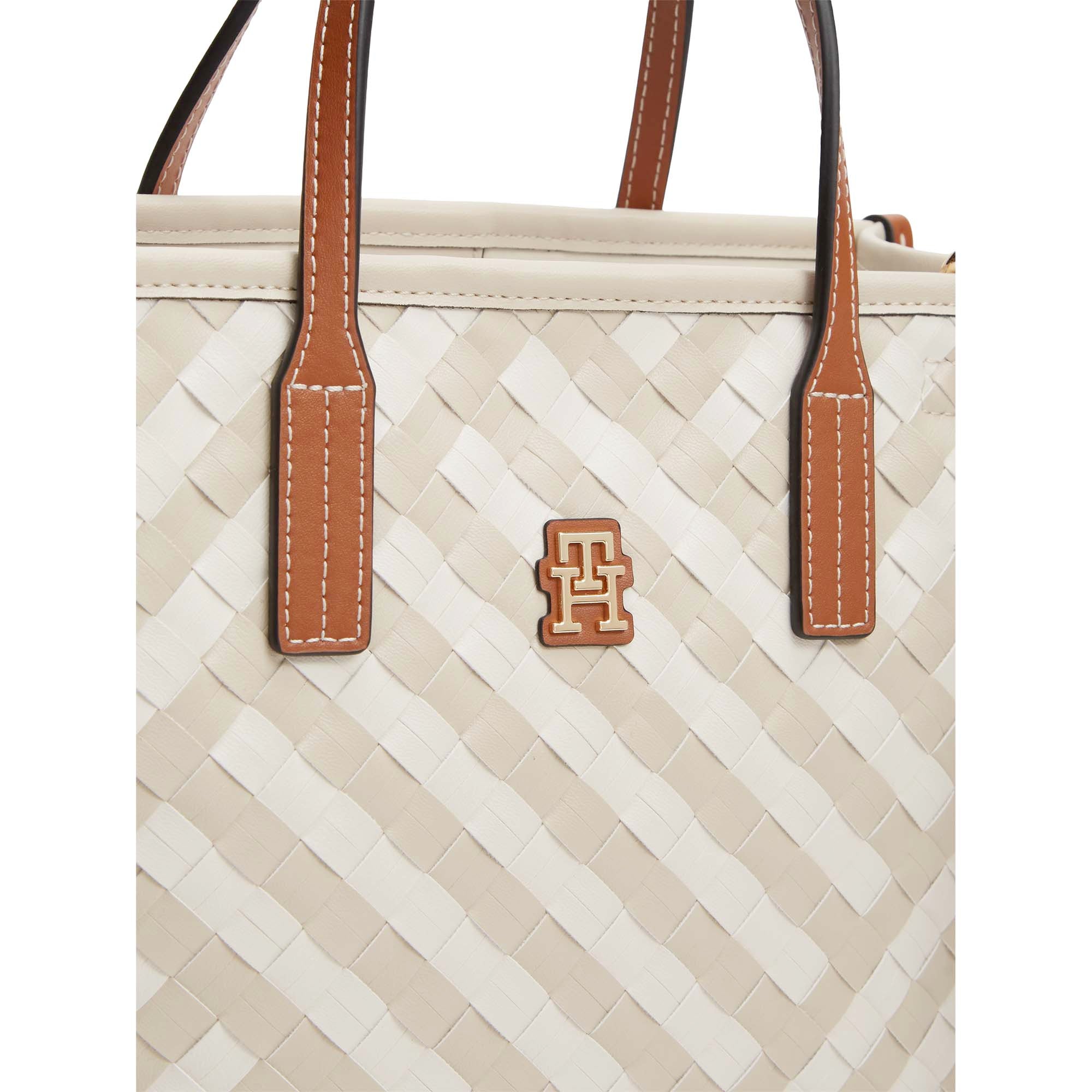 TH_CITY_MINI_TOTE_AW0AW18393_0F4_Image_4