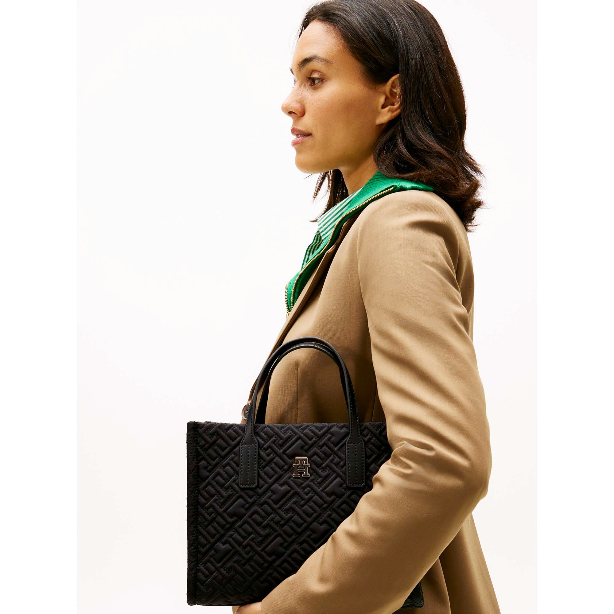 TH_CITY_MINI_TOTE_MONO_NYLON_AW0AW18162_BDS_Image_5