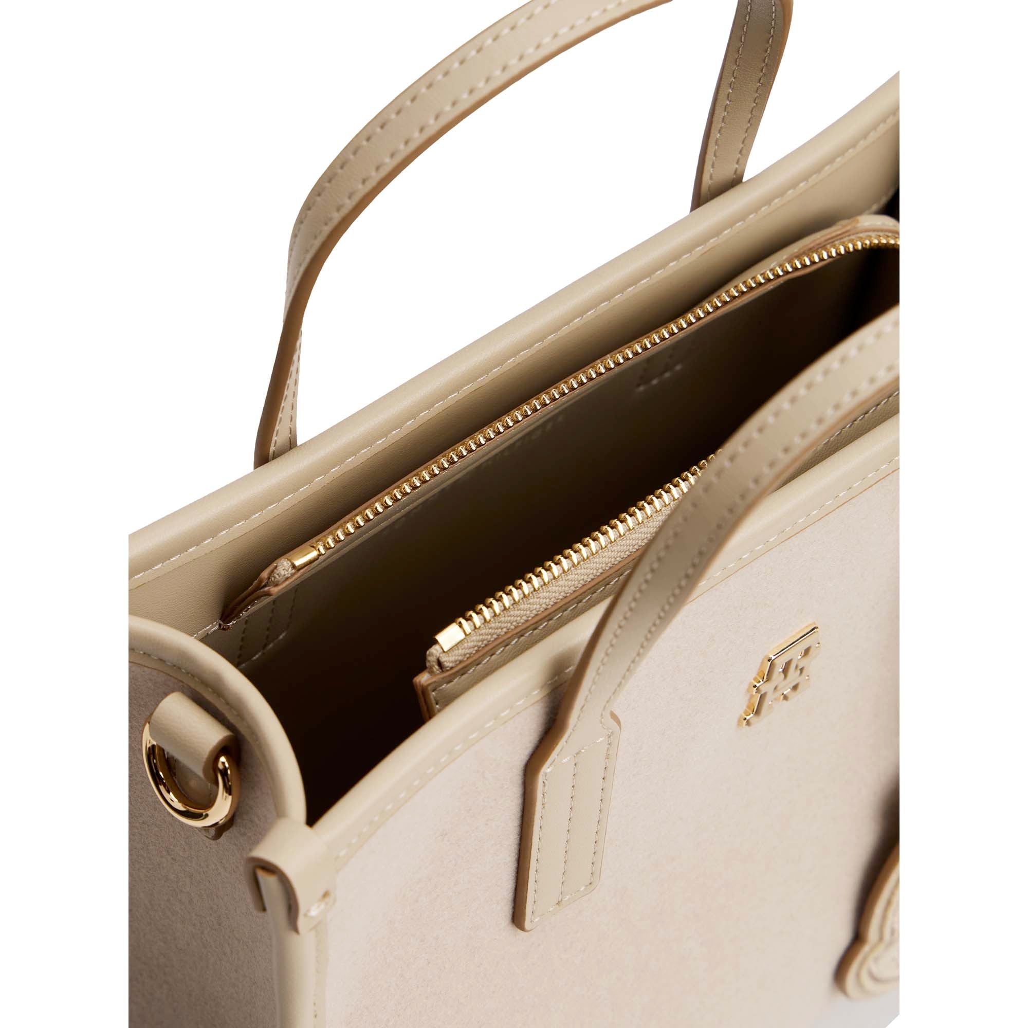 TH_CITY_SMALL_TOTE_MELTON_AW0AW17852_RBT_Image_3