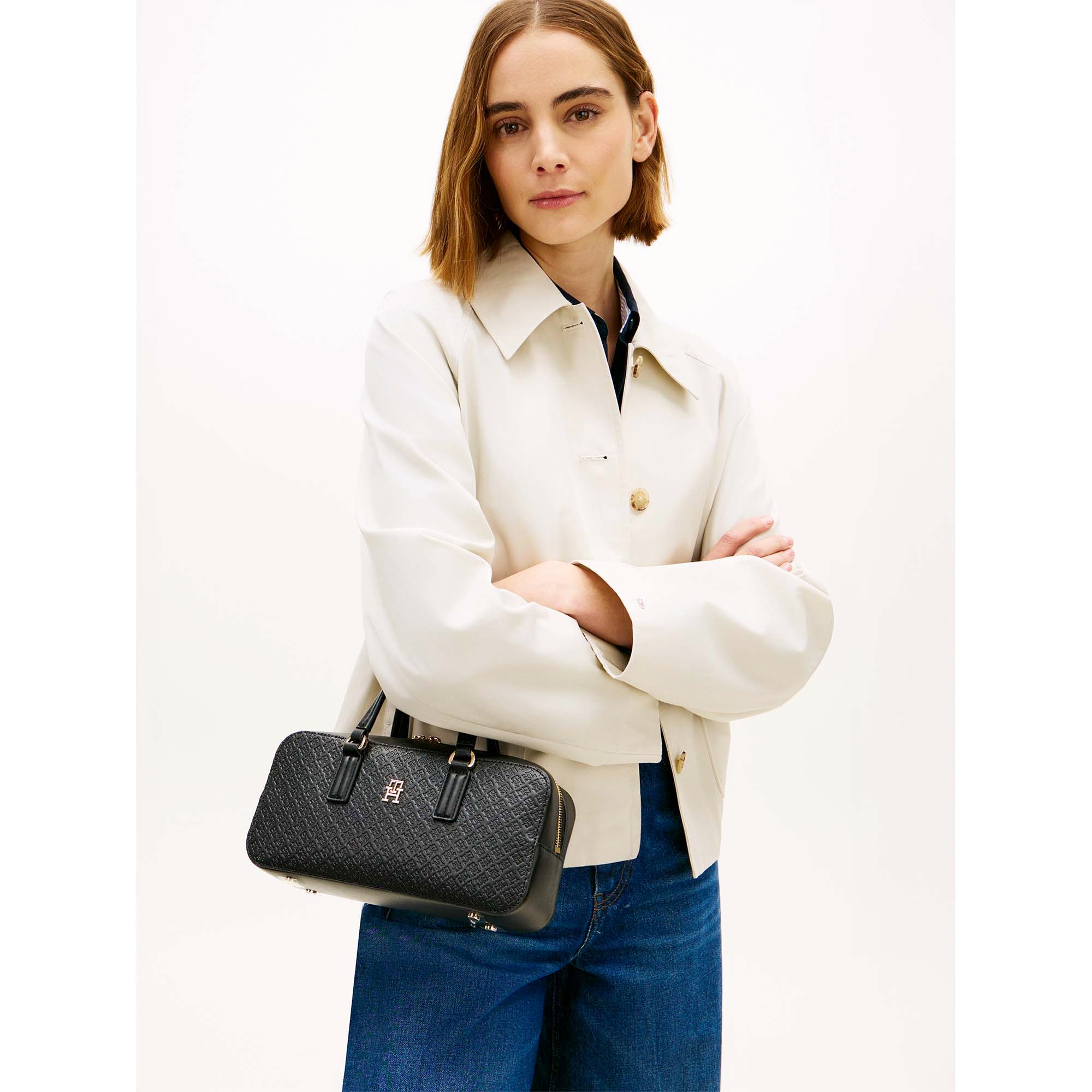 TH_DAILY_CROSSOVER_MONO_AW0AW18415_BDS_Image_5