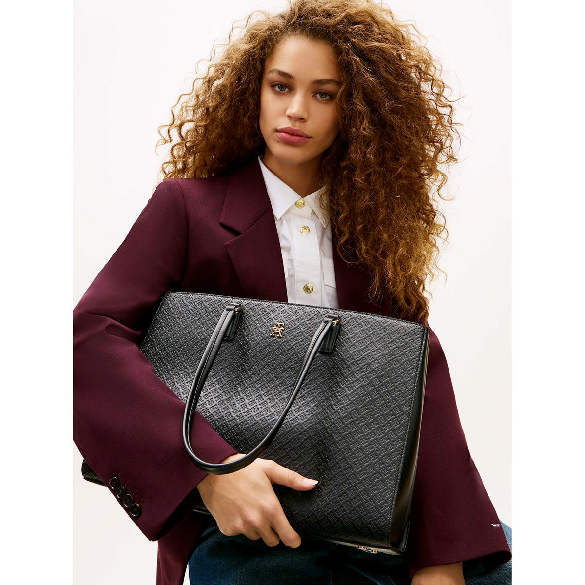 TH_DAILY_TOTE_MONO_AW0AW18417_BDS_Image_5