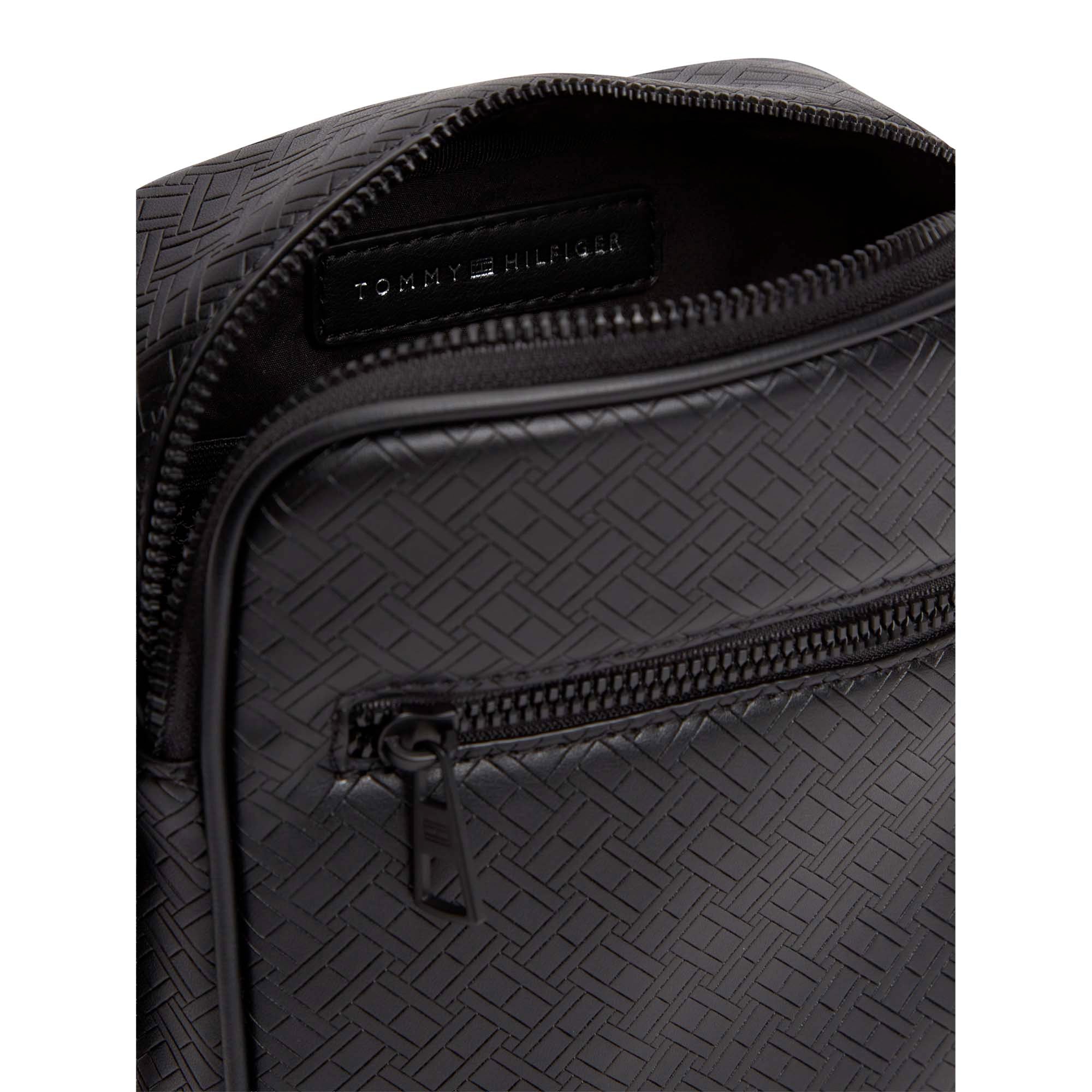 TH_EMBOSSED_FLAG_MINI_REPORTER_AM0AM14193_BDS_Image_3