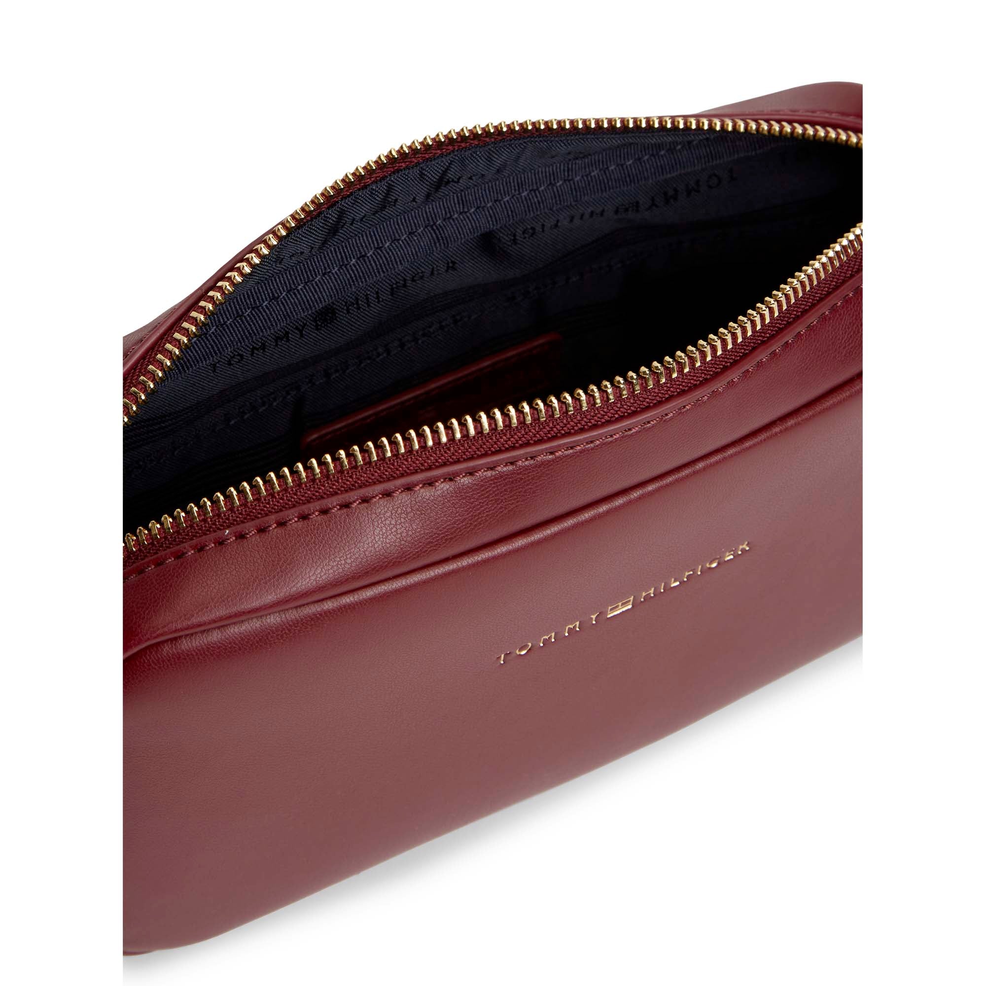 TH_ESSENTIAL_CAMERA_BAG_AW0AW18370_GNE_Image_3