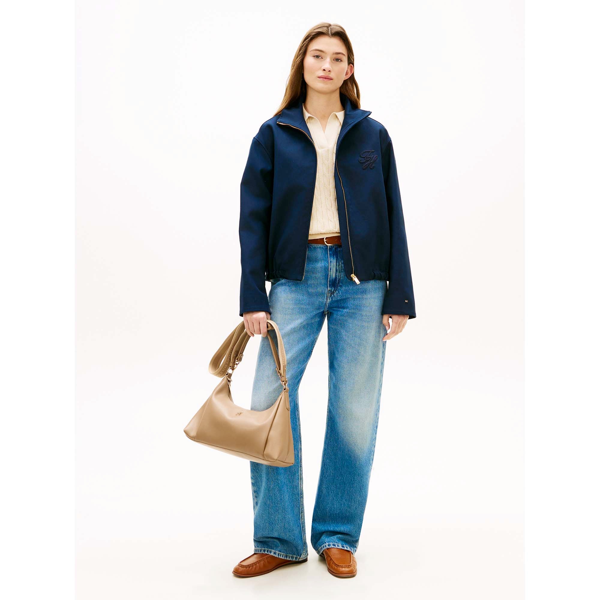 TH_ESSENTIAL_SHOULDER_BAG_AW0AW18373_RBC_Image_5