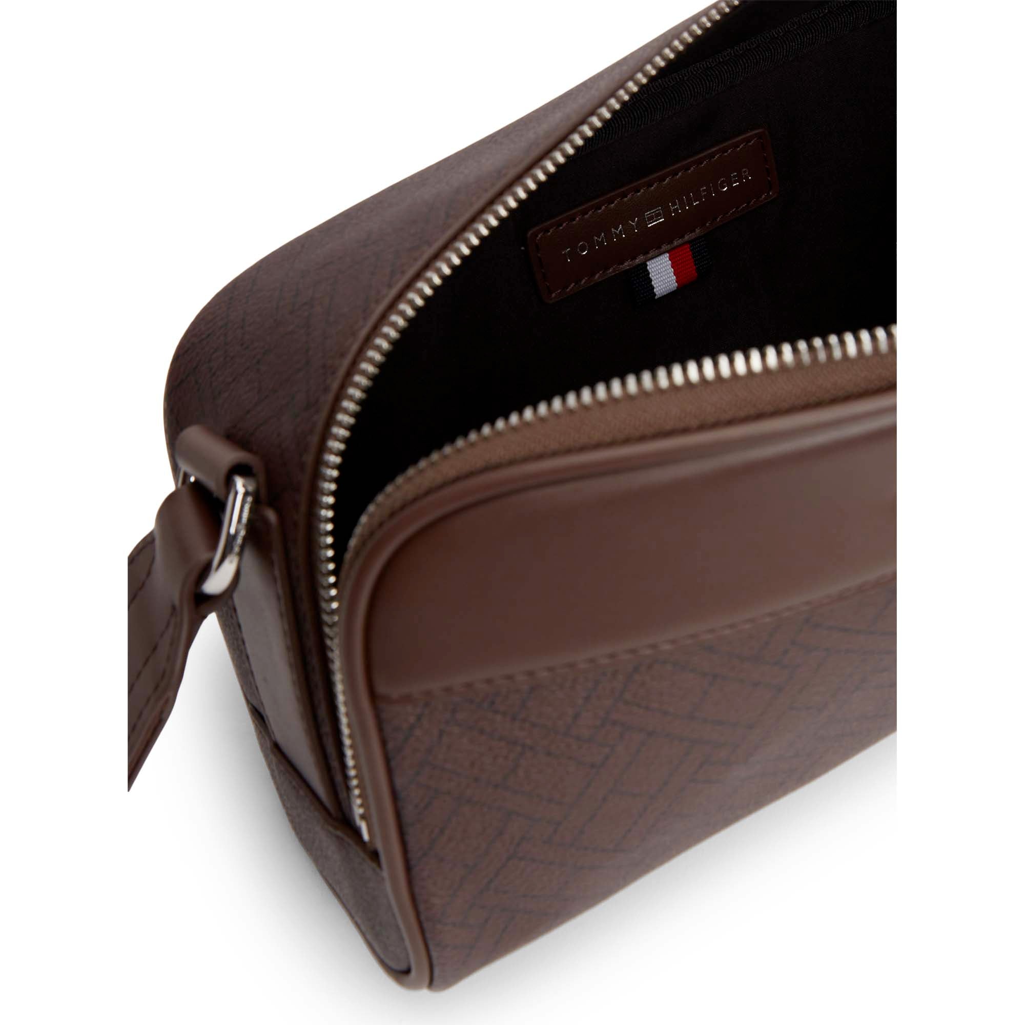 TH_FLAG_MONOGRAM_CAMERA_BAG_AM0AM14297_GB6_Image_3