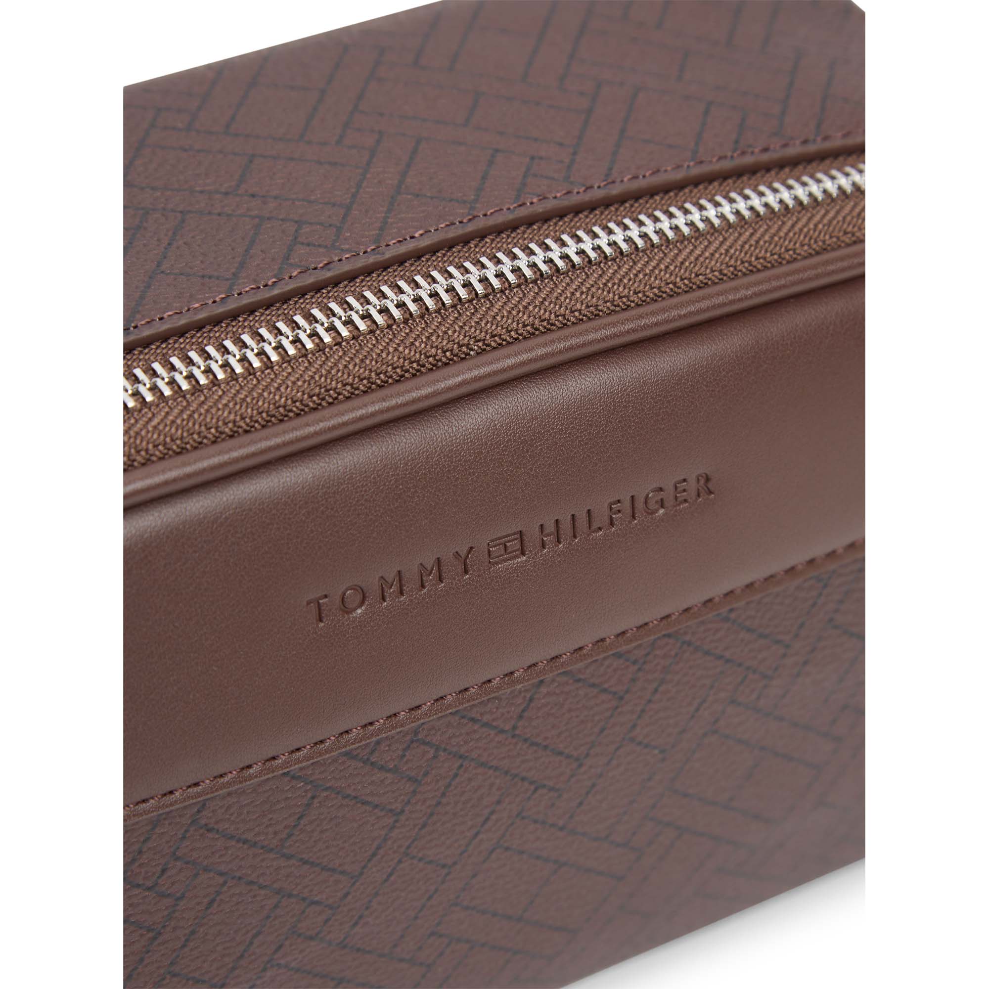 TH_FLAG_MONOGRAM_CAMERA_BAG_AM0AM14297_GB6_Image_4