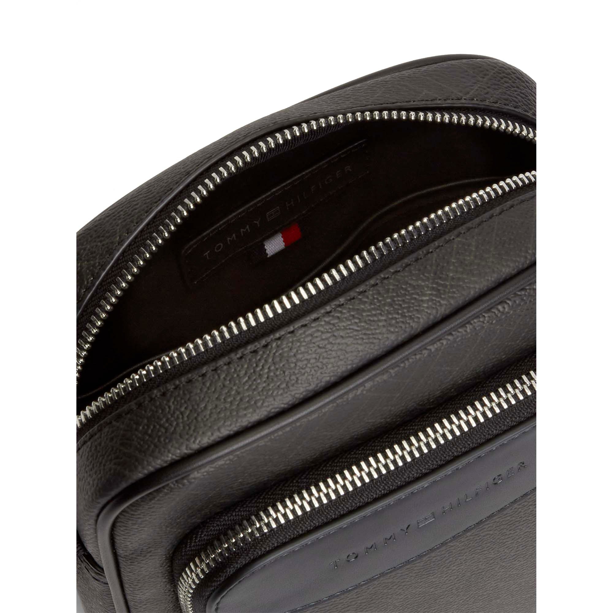 TH_FLAG_MONOGRAM_MINI_REPORTER_AM0AM14138_BDS_Image_4