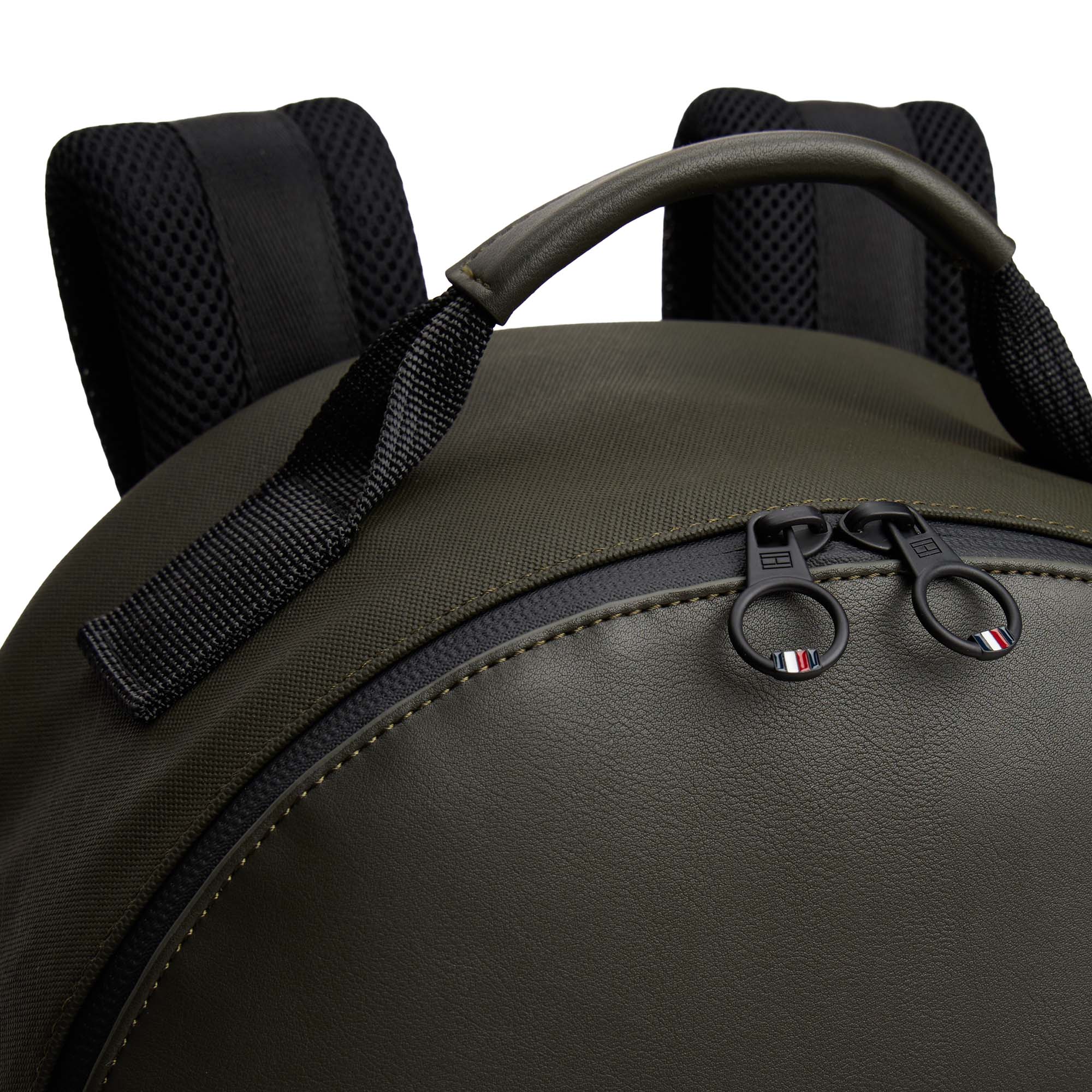 TH_FOUNDATION_BACKPACK_AM0AM13623_MT4_Image_4