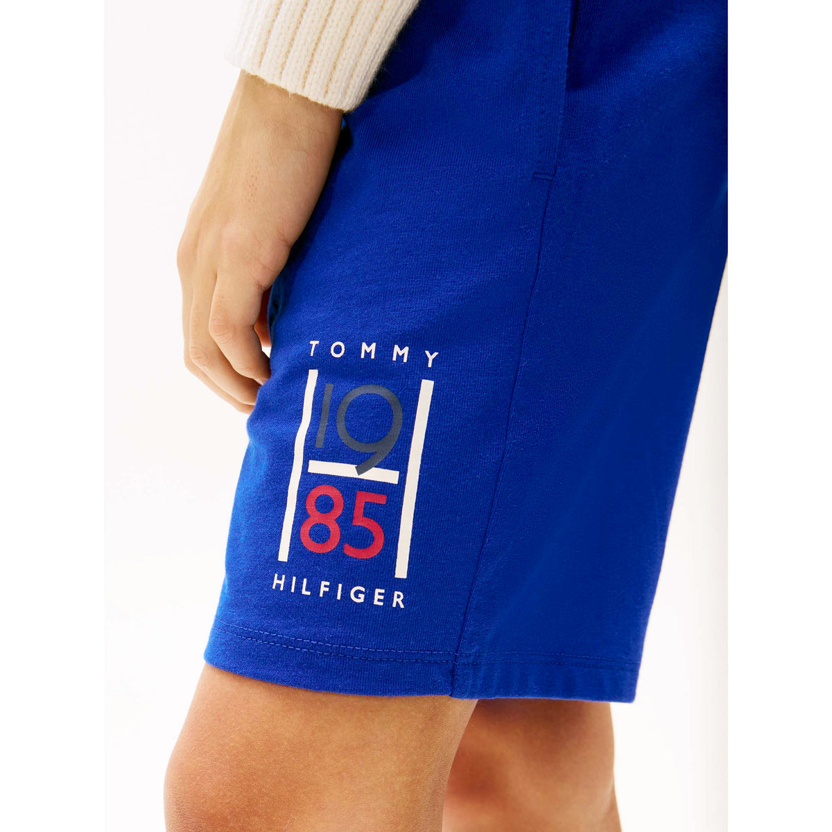 TH_GRAPHIC_SWEATSHORT_THKB0KB09477T_D03_Image_4
