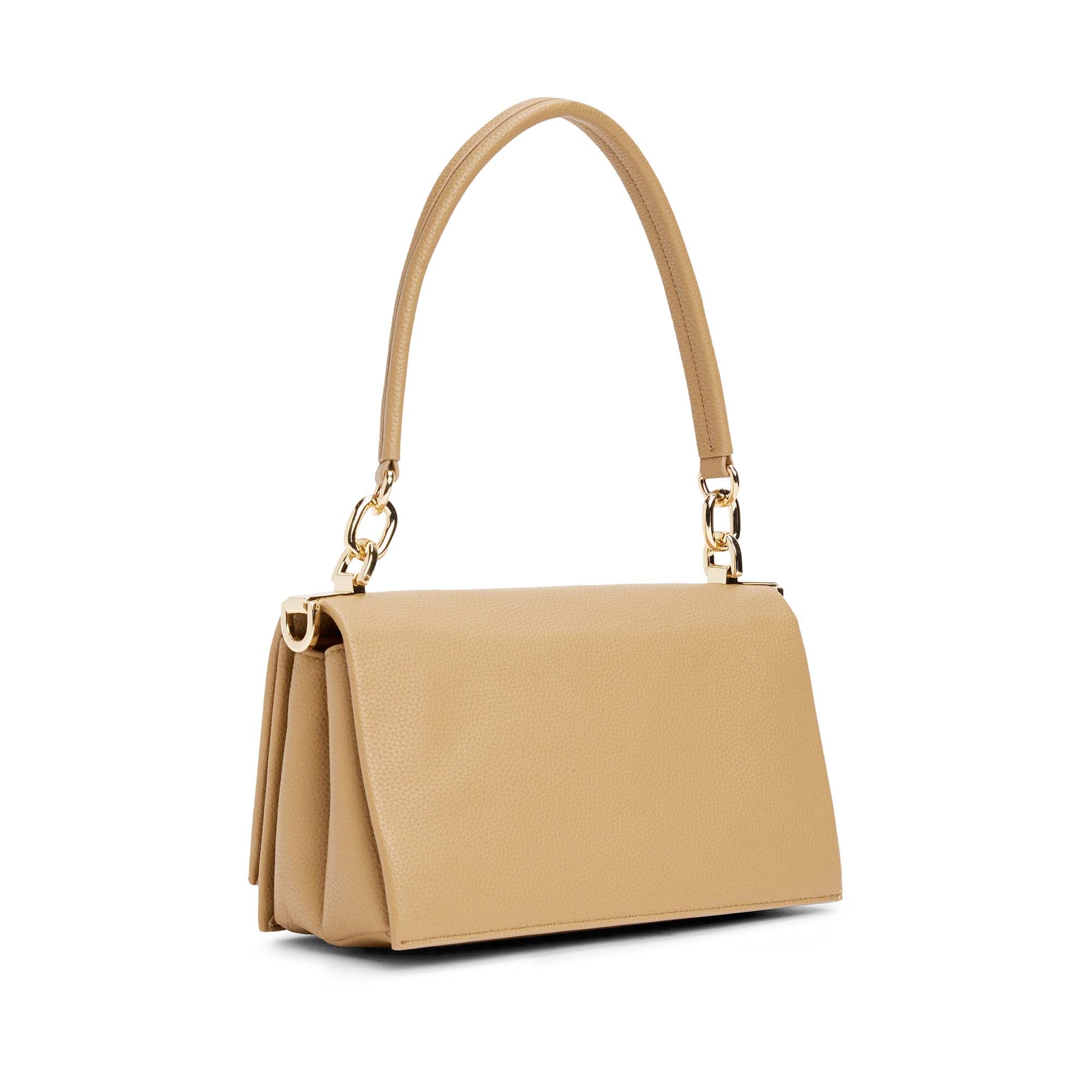 TH_HER_MED_CROSSOVER_AW0AW17216_RBC_Image_2