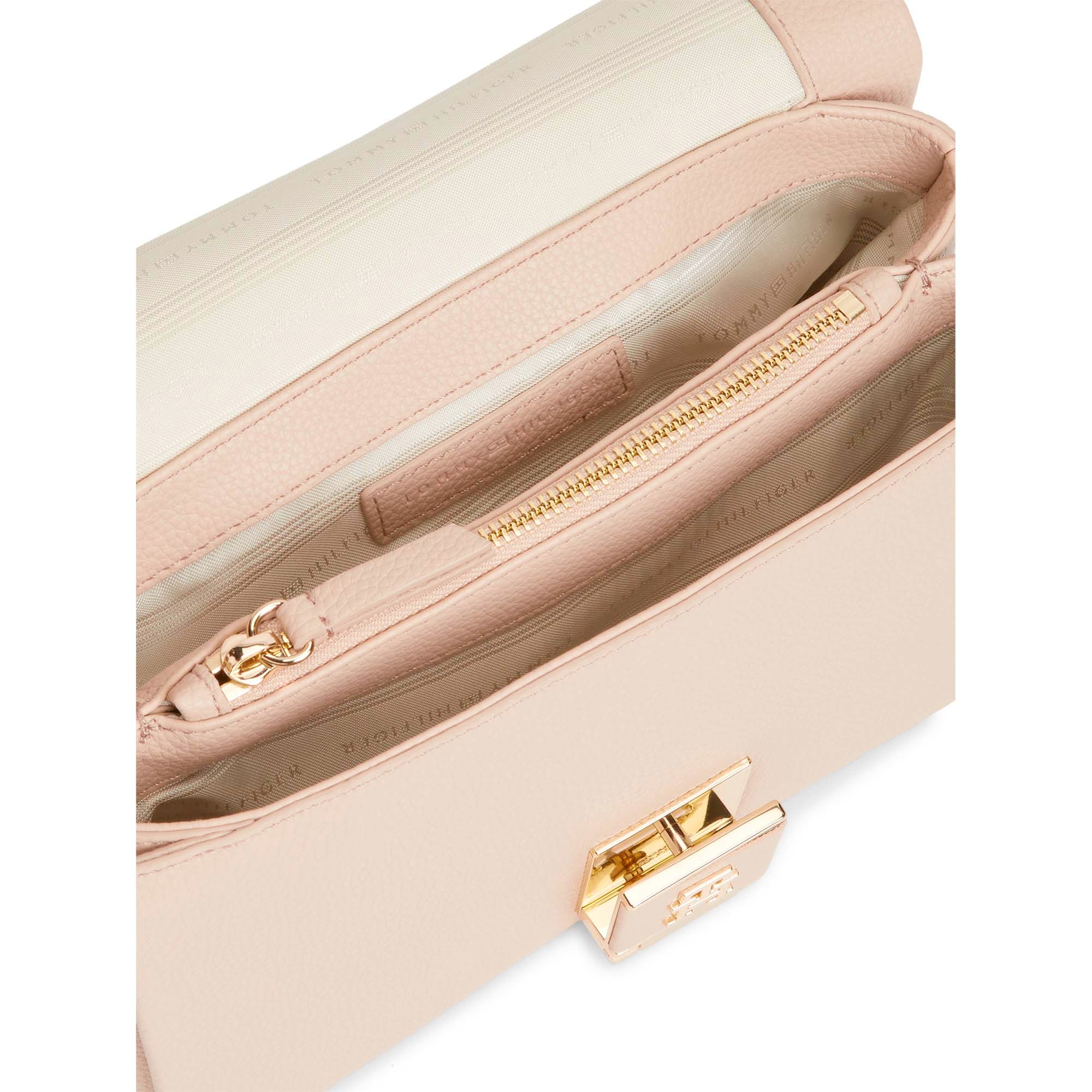 TH_HER_MED_CROSSOVER_AW0AW17216_TRY_Image_3