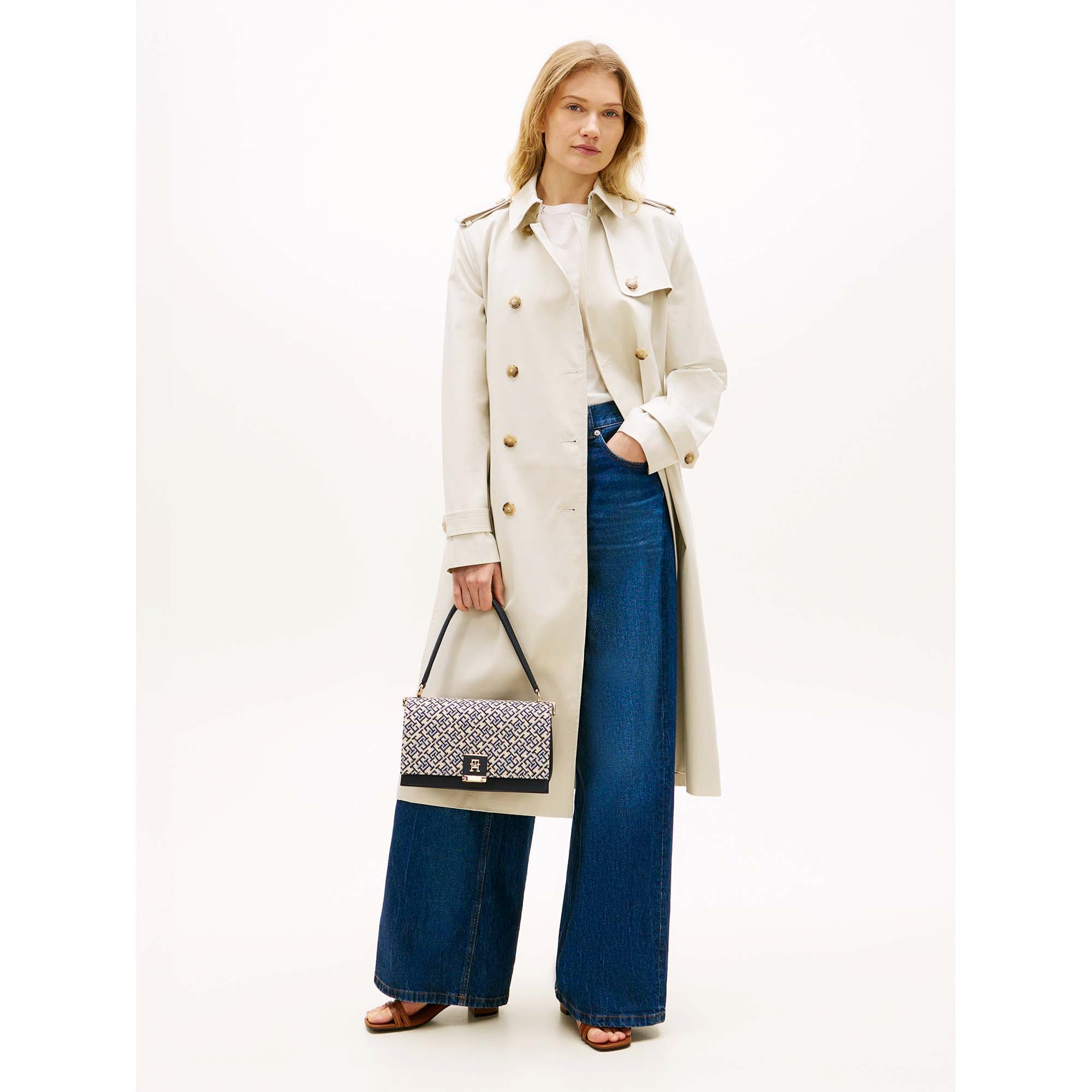 TH_HER_MED_CROSSOVER_JACQU_AW0AW18638_0GY_Image_5