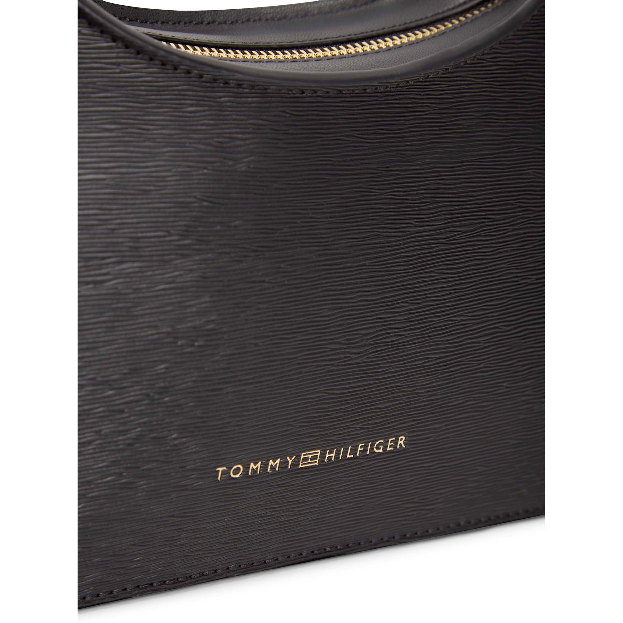 TH_MODERN_CROSSOVER_AW0AW18619_BDS_Image_4