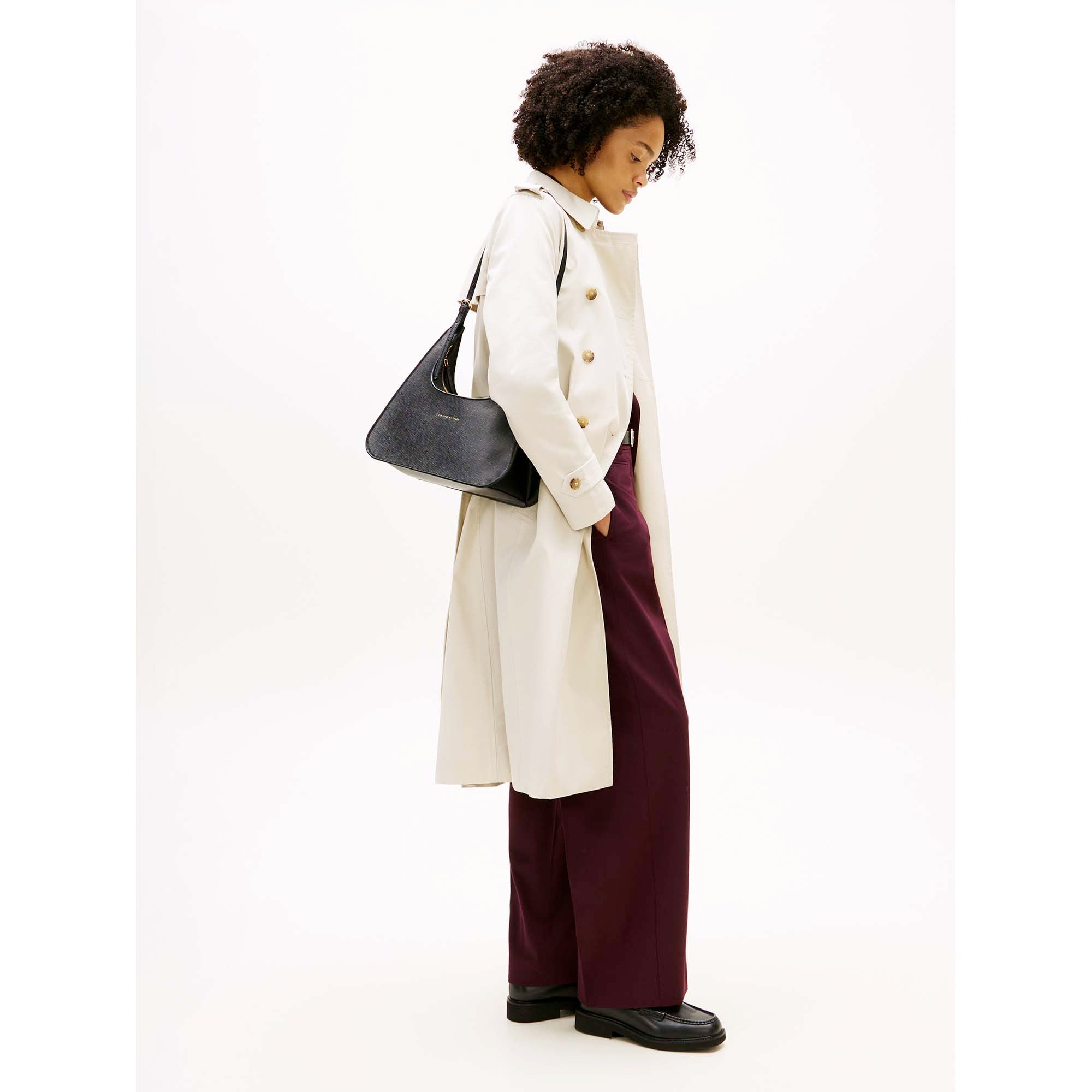 TH_MODERN_SHOULDER_BAG_AW0AW18620_BDS_Image_5