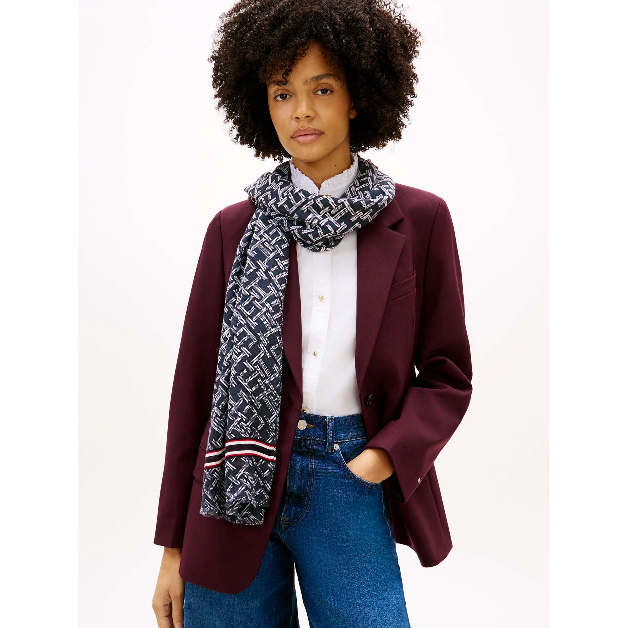TH_MONOGRAM_CORP_SCARF_AW0AW18605_DW6_Image_2