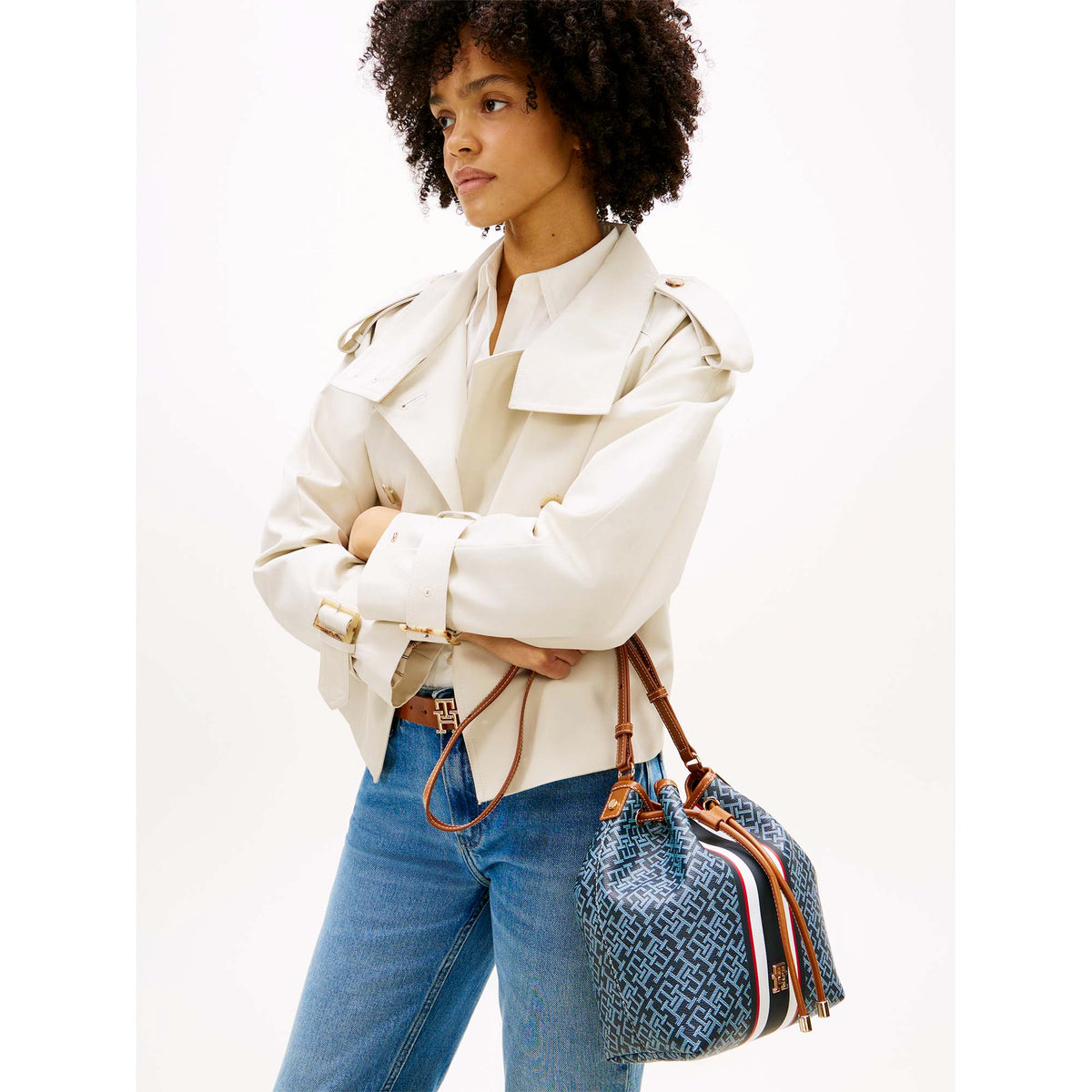 TH_MONOPLAY_BUCKET_STRIPE_LE_AW0AW18392_0GY_Image_5