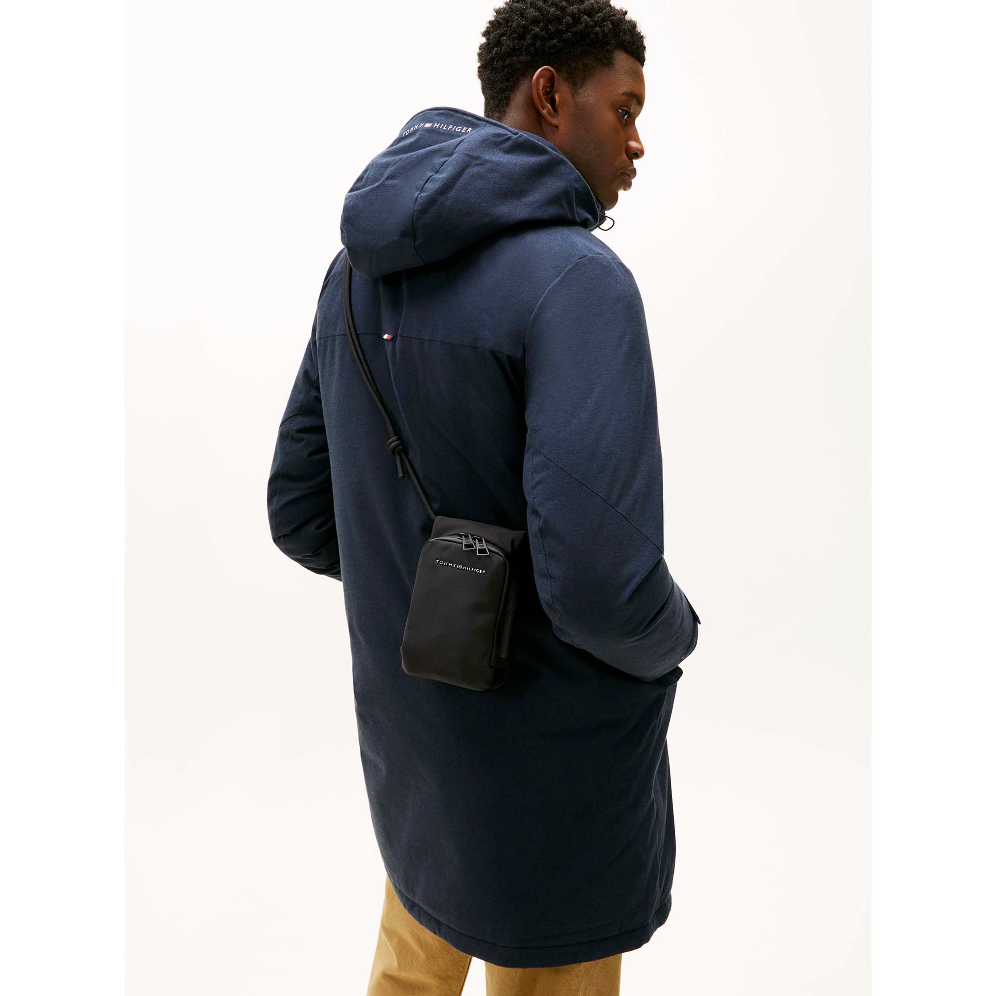 TH_TRAVEL_LANYARD_AM0AM14040_BDS_Image_5