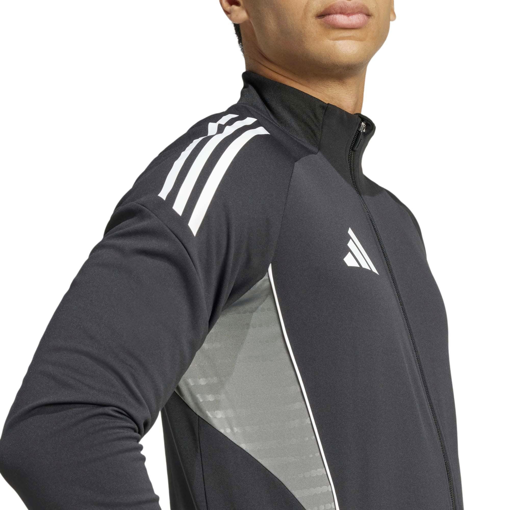 TIRO25C_TR_JKT_IW0408_BLACKTE_Image_4