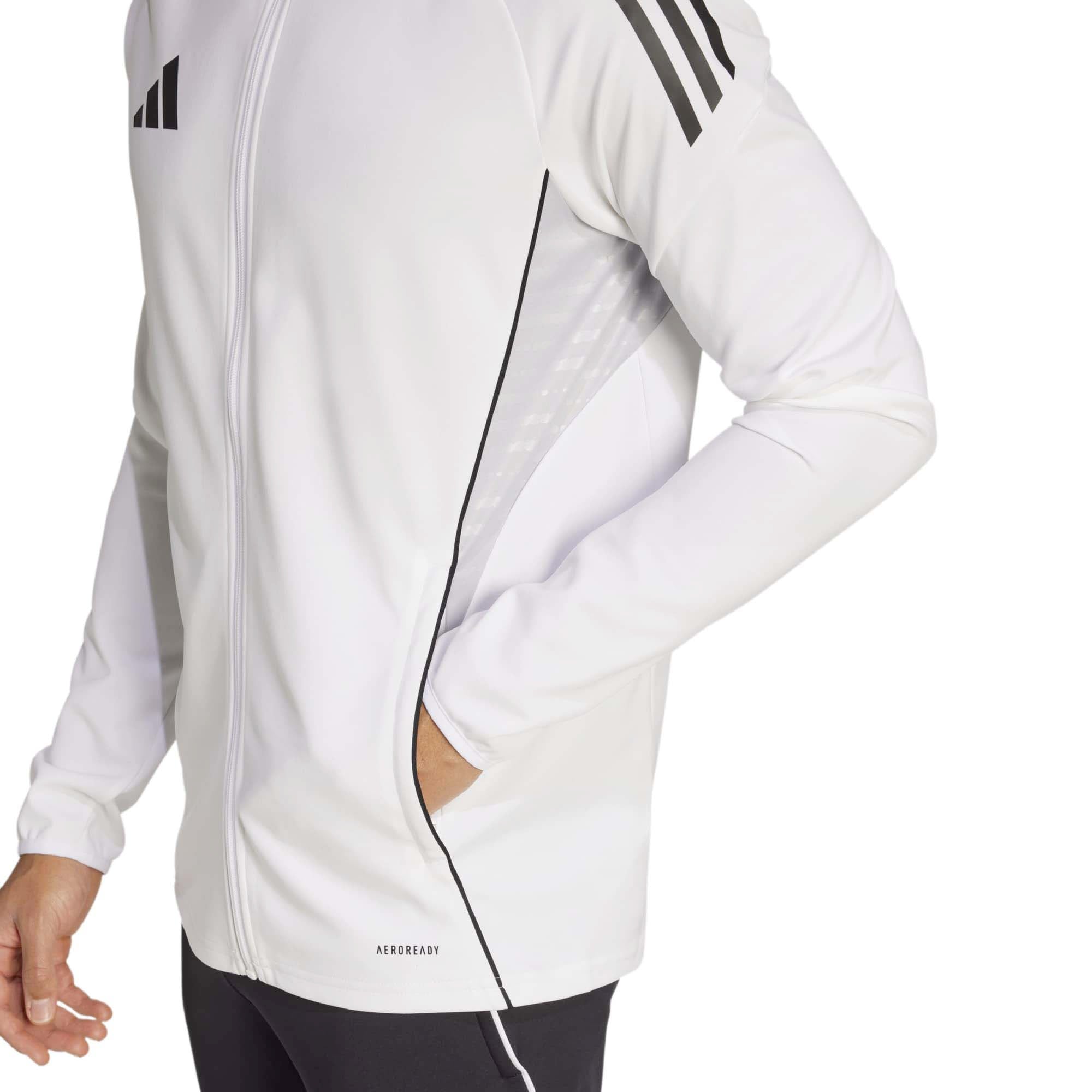 TIRO25C_TR_JKT_JM3555_WHITEBL_Image_5