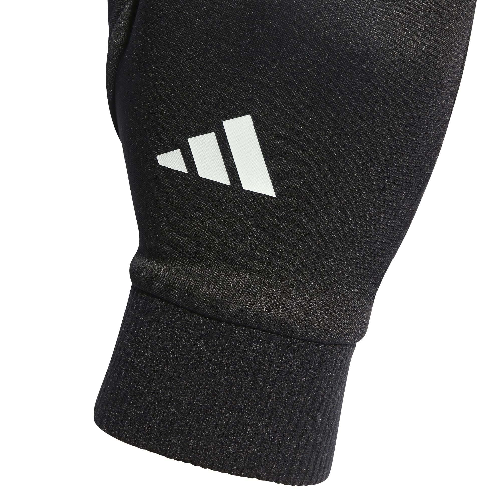 TIRO_C_GLOVE_HS9750_BLACKWH_Image_3
