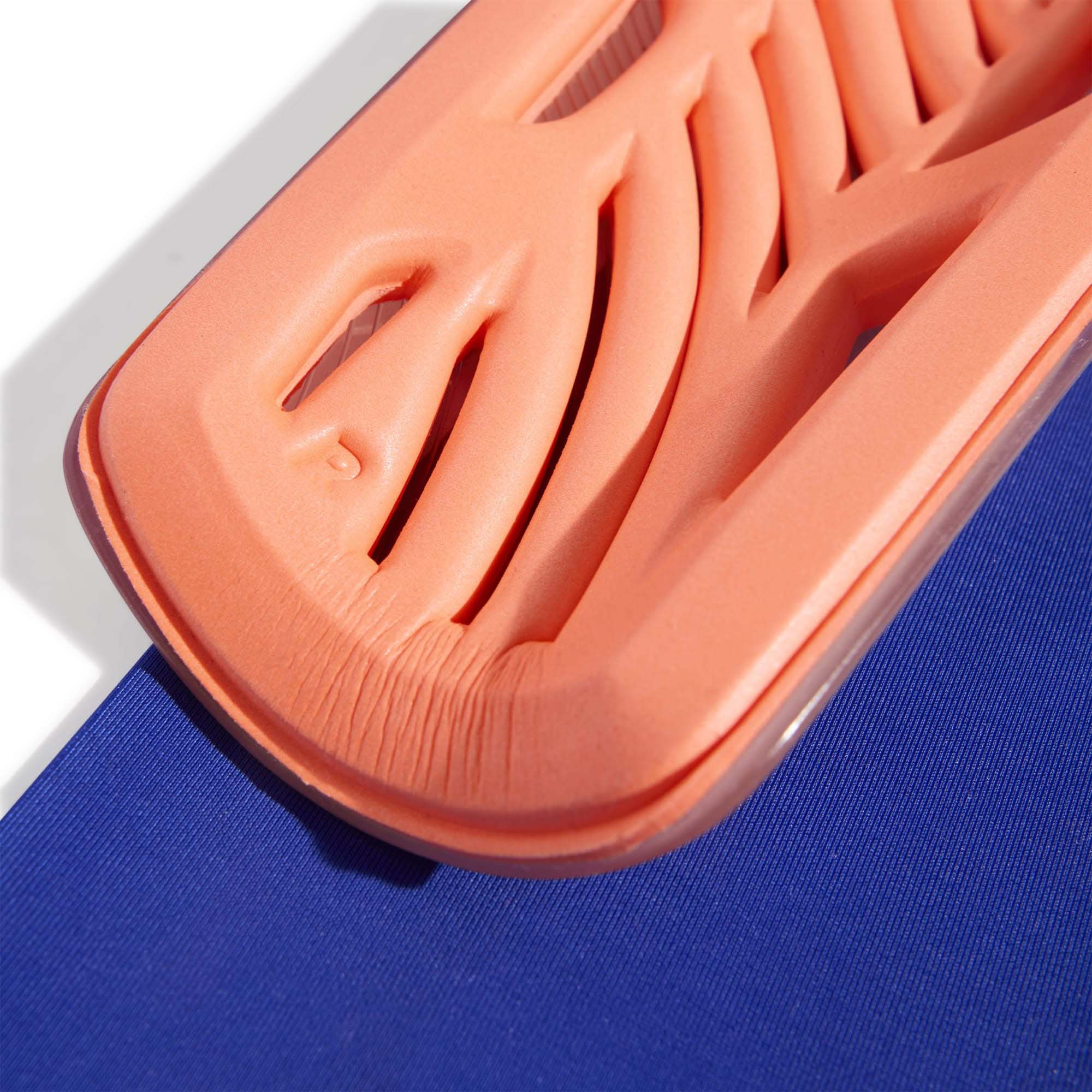 TIRO_SG_LGE_JD6026_OWHITEL_Image_3